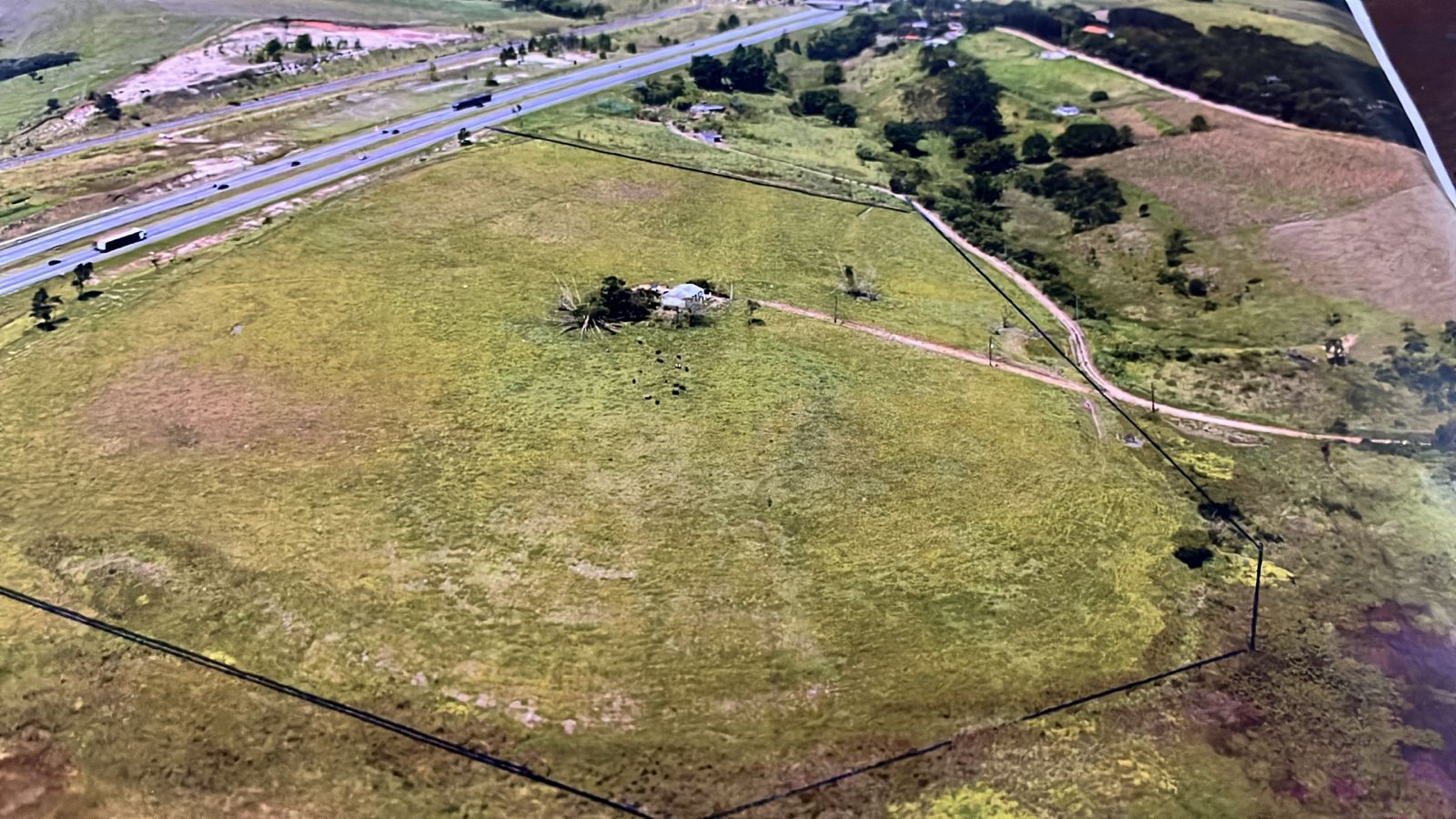 Terreno à venda, 94000m² - Foto 5