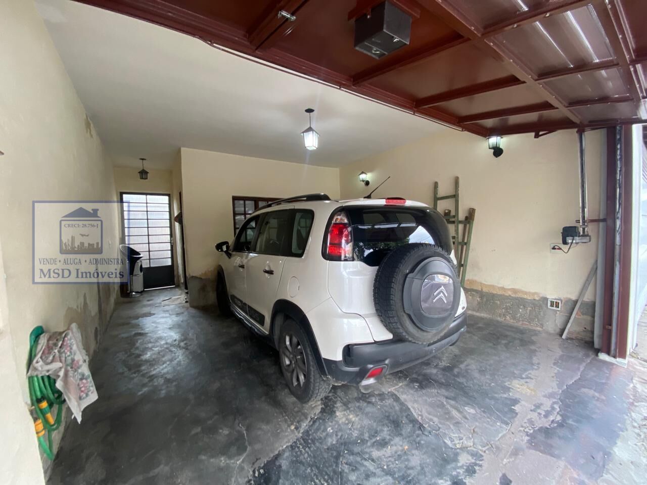 Sobrado à venda com 4 quartos, 300m² - Foto 2