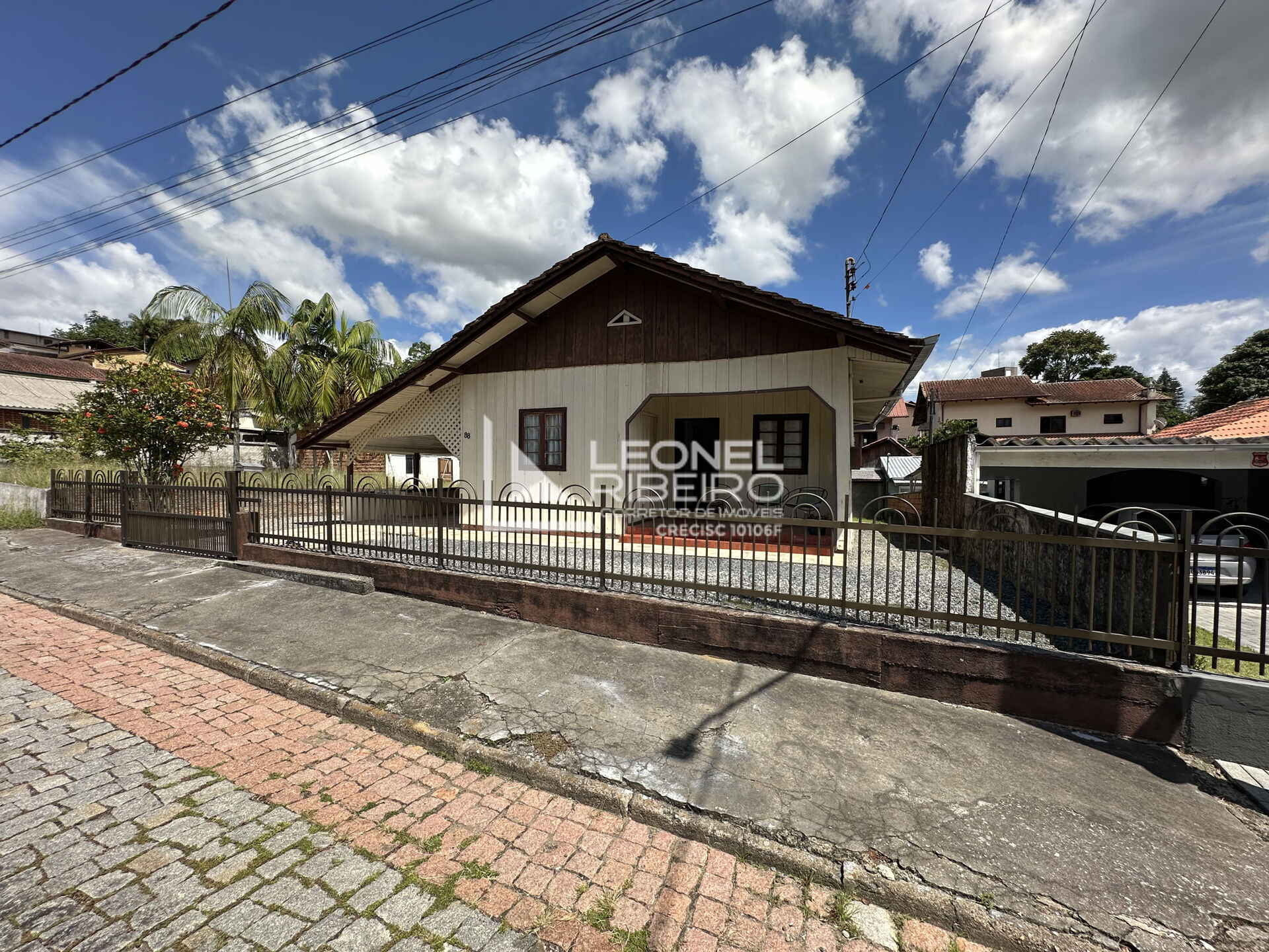 Casa com 2 dormitórios à venda, 158,10 m no bairro Quintino em Timbó/SC - foto 1