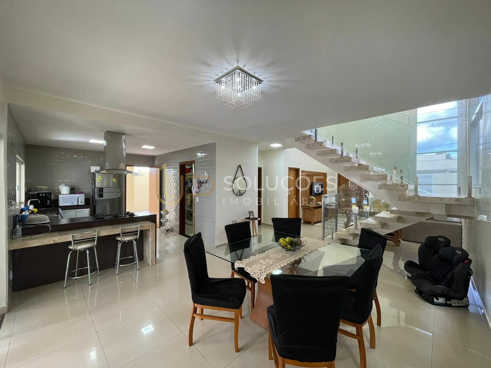 Casa de Condomínio à venda com 4 quartos, 380m² - Foto 11