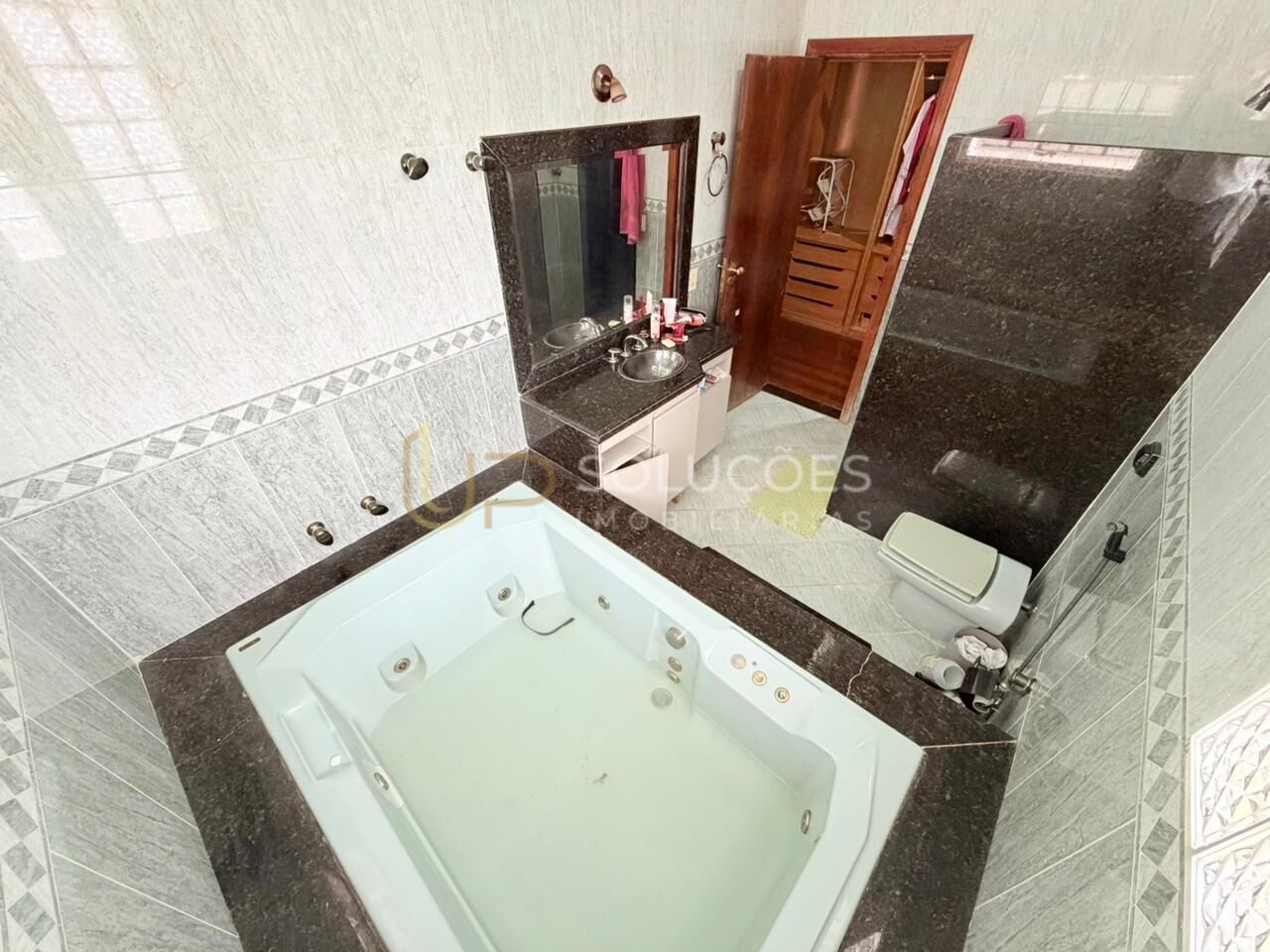 Casa, 5 quartos, 325 m² - Foto 32