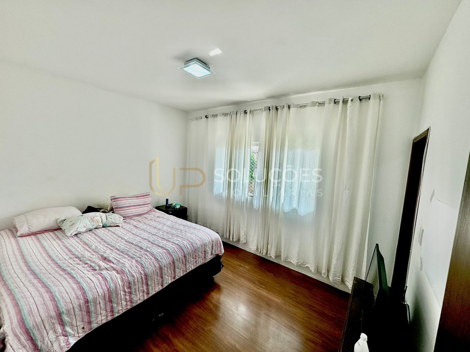 Casa, 3 quartos, 274 m² - Foto 13