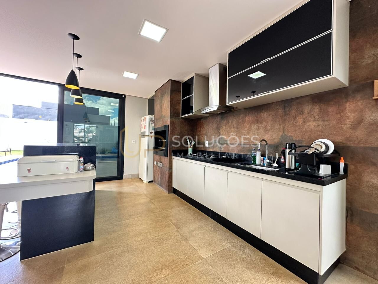 Casa de Condomínio à venda com 4 quartos, 330m² - Foto 36