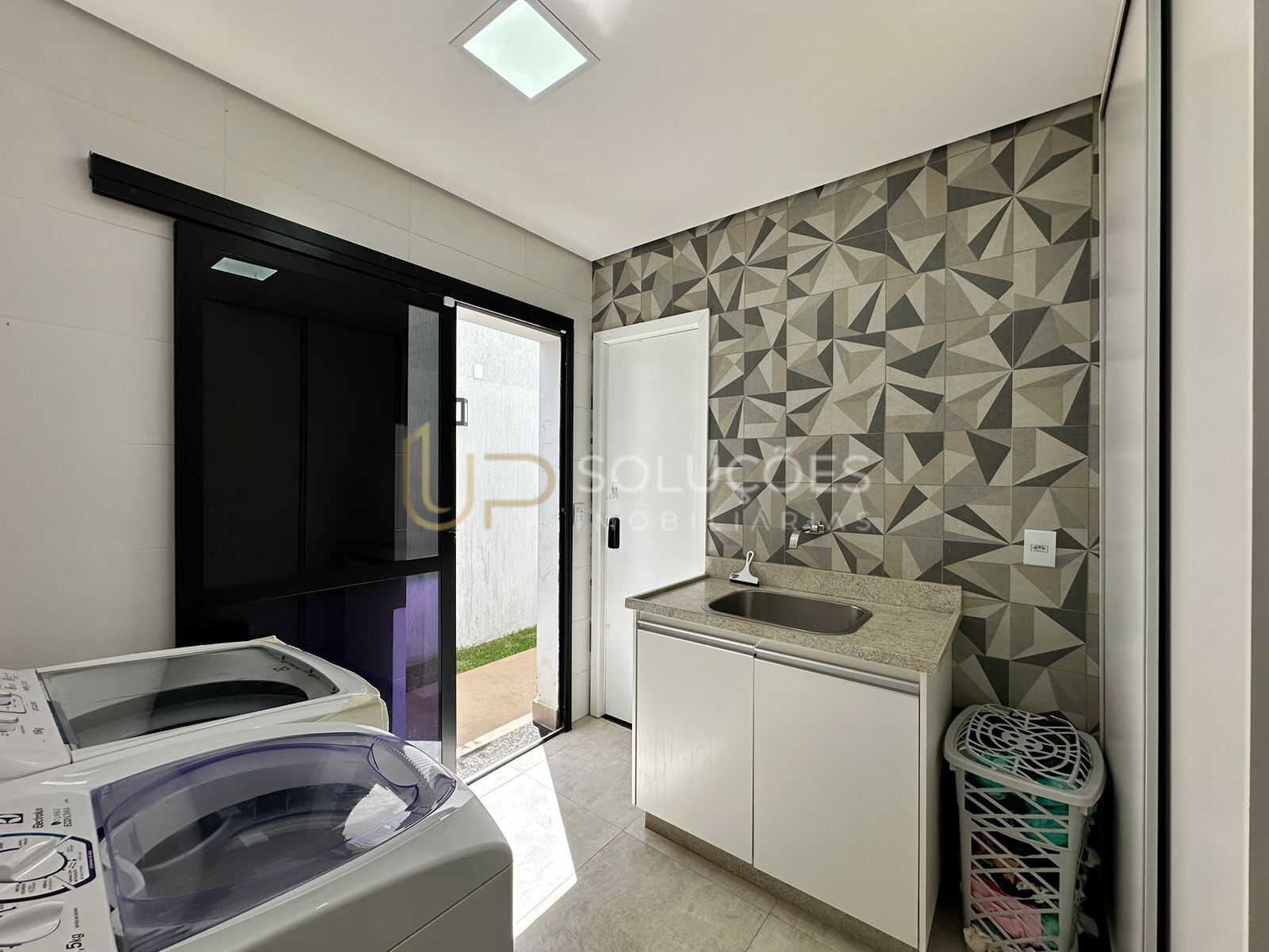Casa de Condomínio à venda com 4 quartos, 330m² - Foto 20