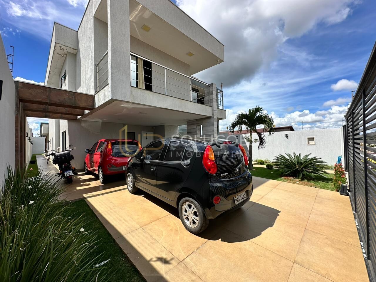 Casa de Condomínio à venda com 4 quartos, 330m² - Foto 4