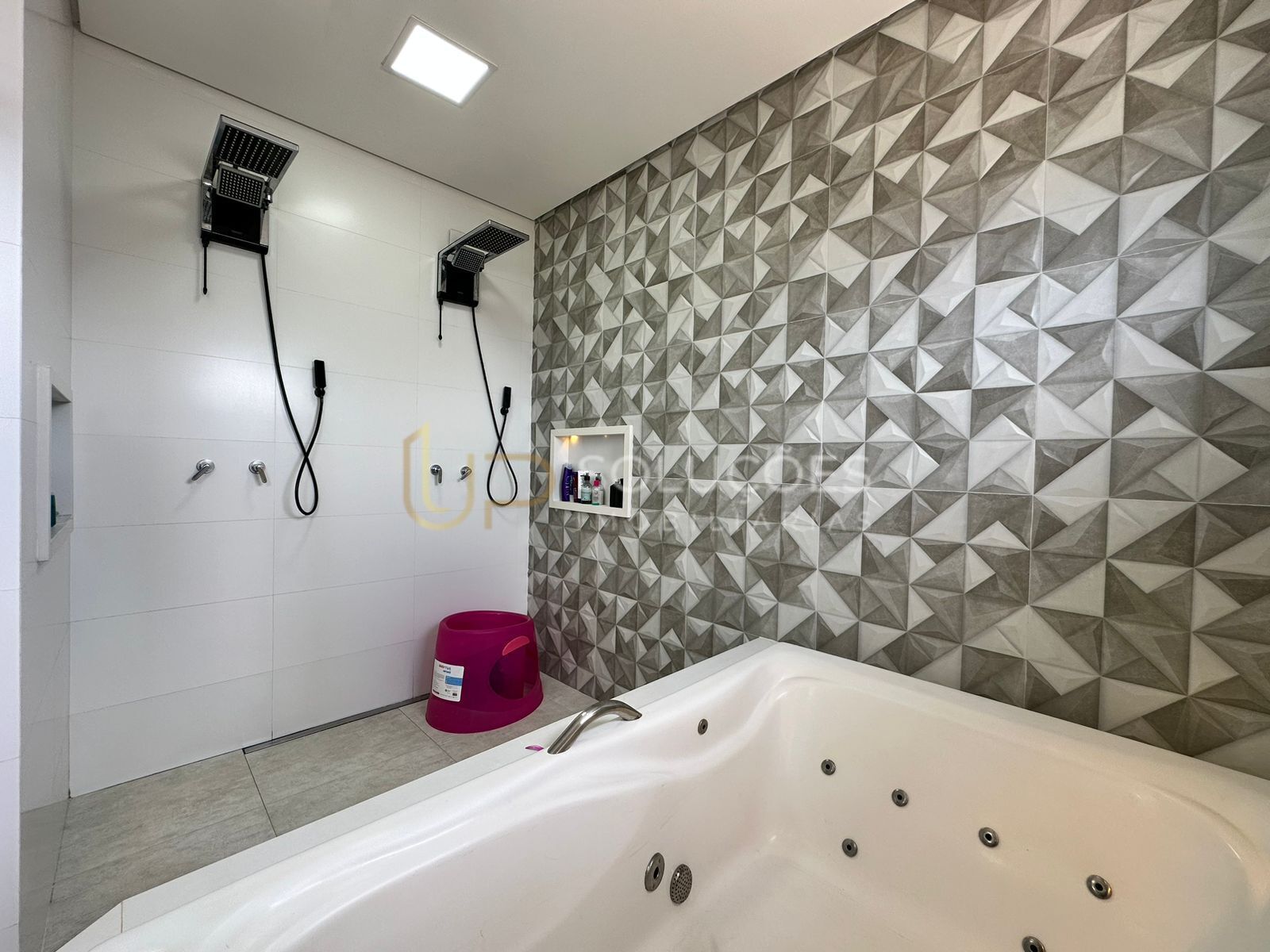 Casa de Condomínio à venda com 4 quartos, 330m² - Foto 28