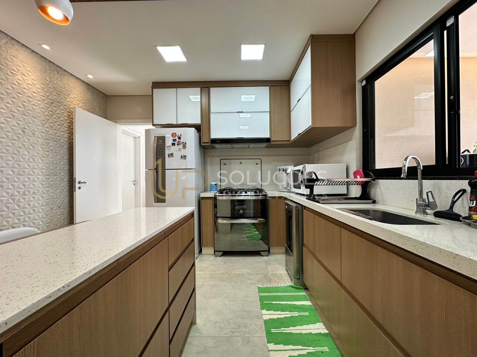 Casa de Condomínio à venda com 4 quartos, 330m² - Foto 17