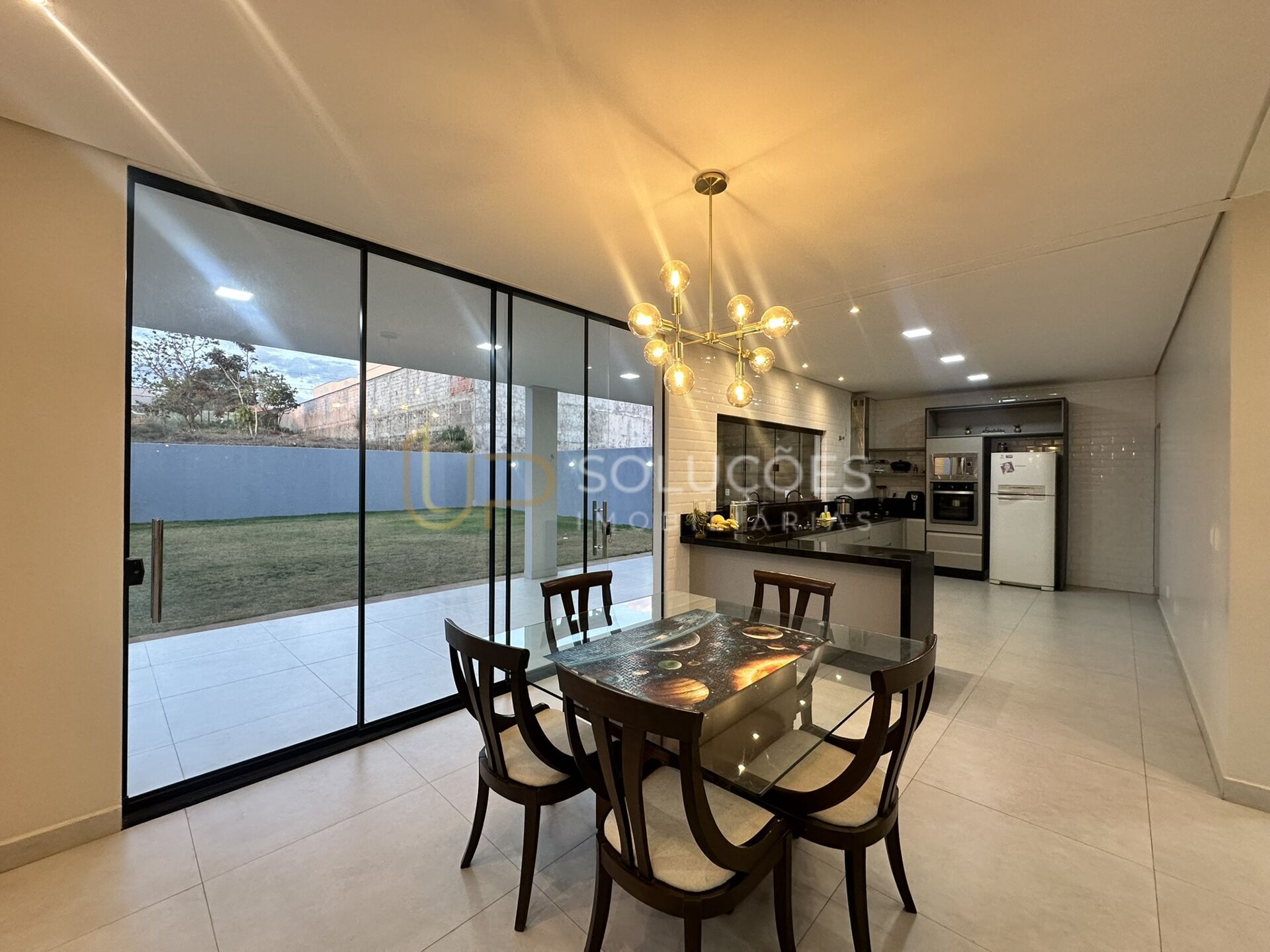 Casa de Condomínio à venda com 4 quartos, 290m² - Foto 12
