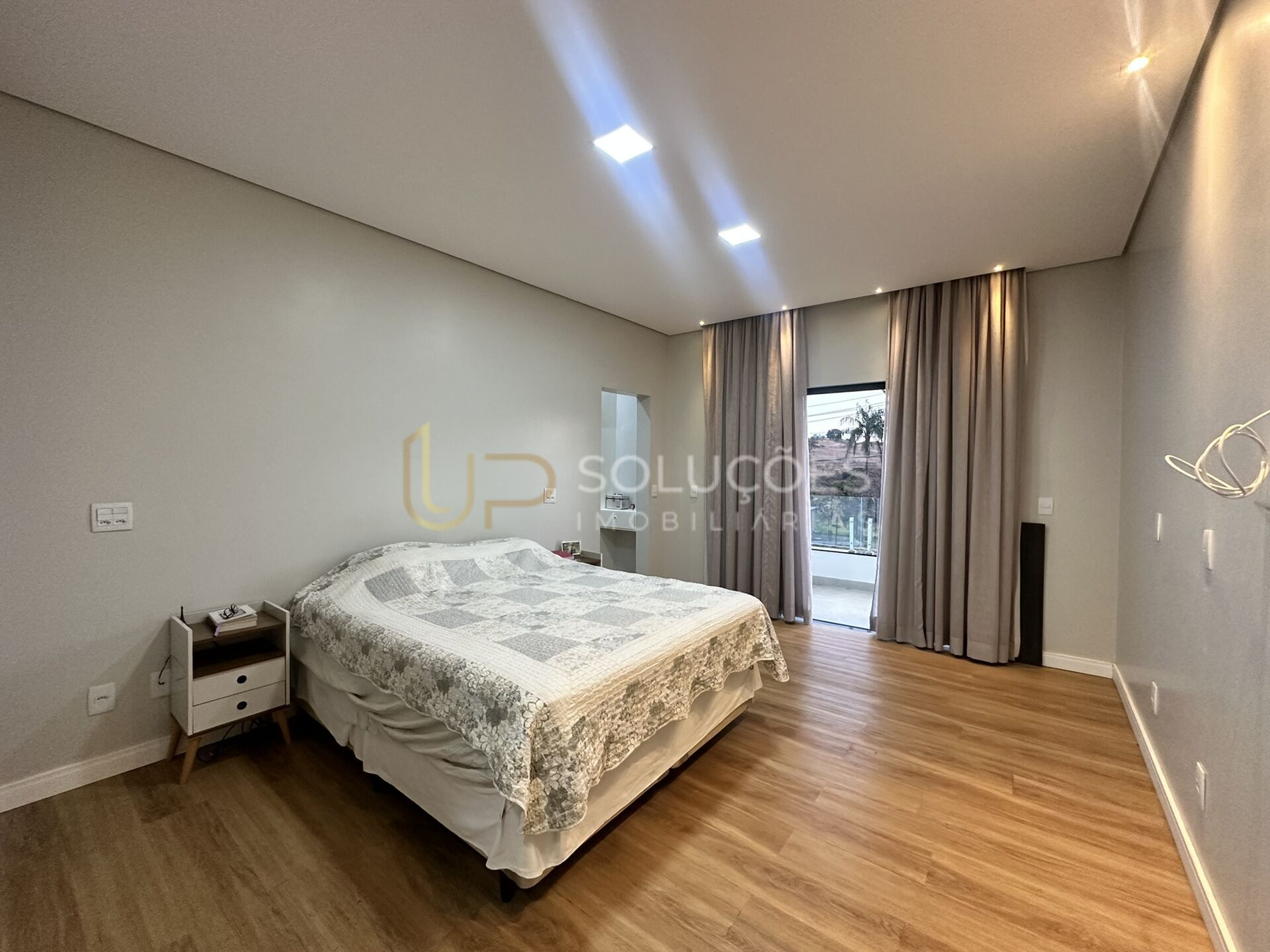 Casa de Condomínio à venda com 4 quartos, 290m² - Foto 19