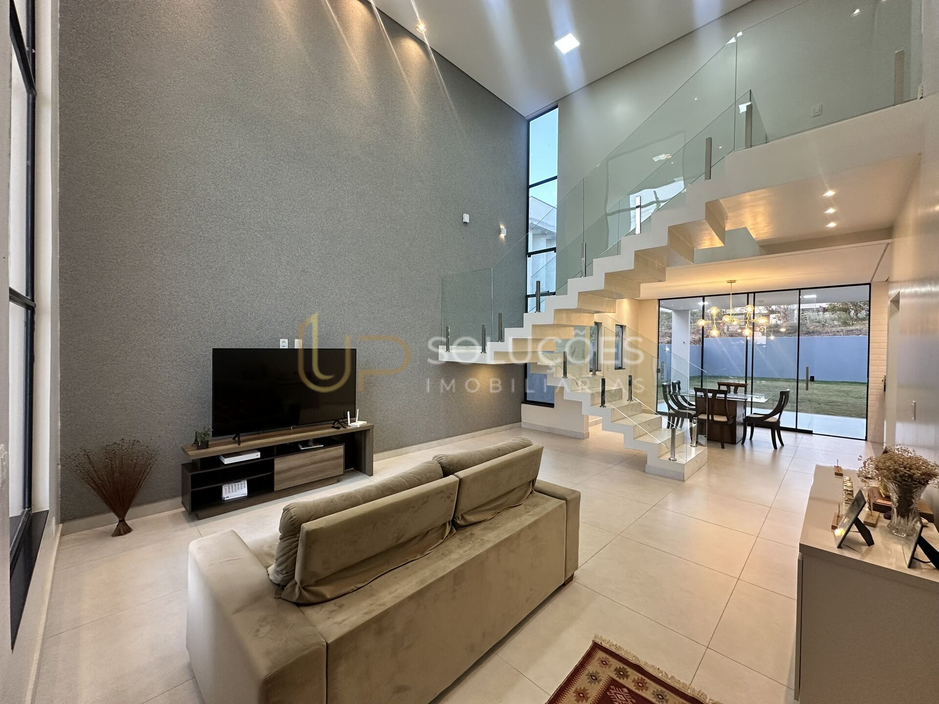 Casa de Condomínio à venda com 4 quartos, 290m² - Foto 6
