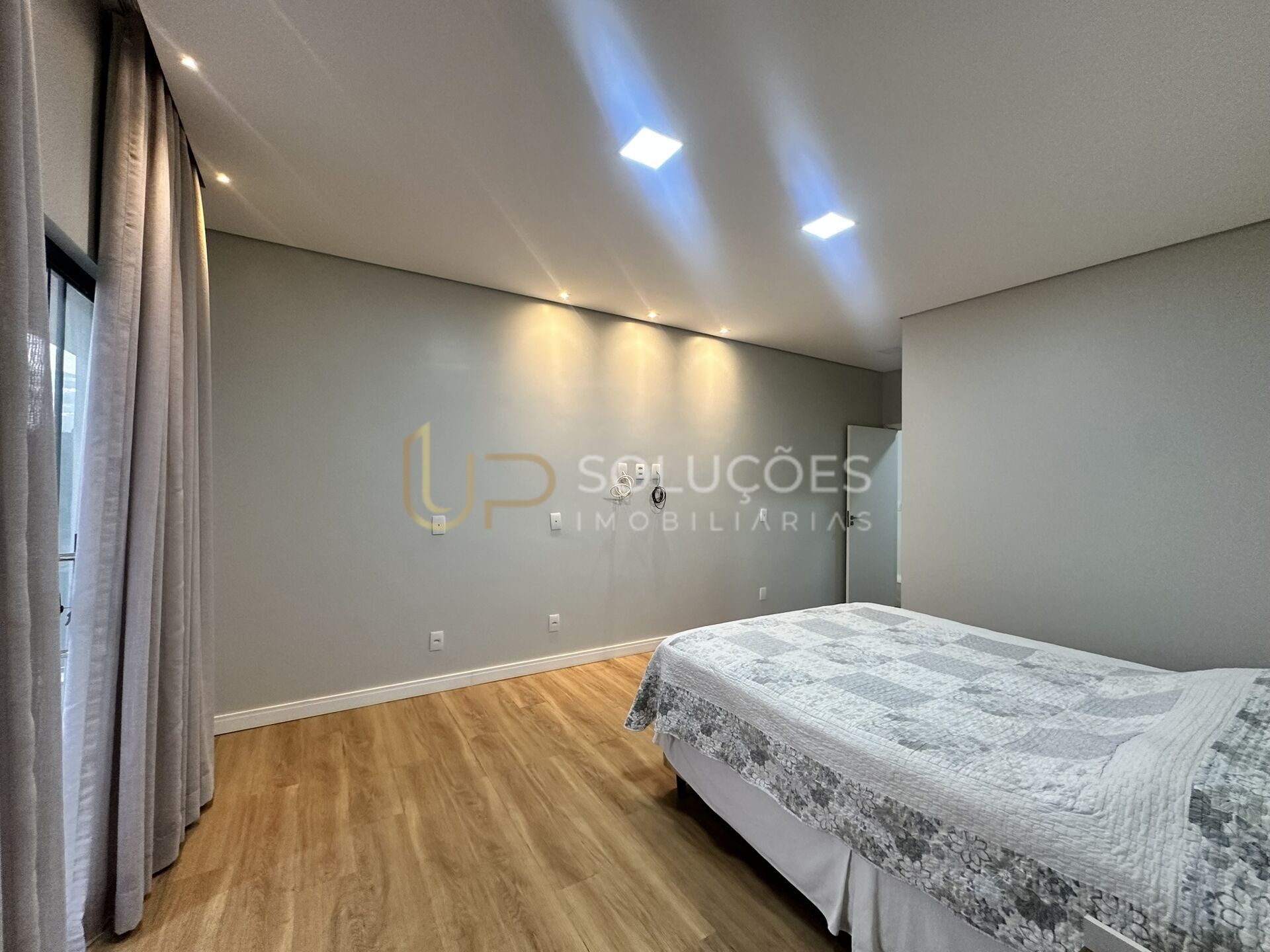 Casa de Condomínio à venda com 4 quartos, 290m² - Foto 30