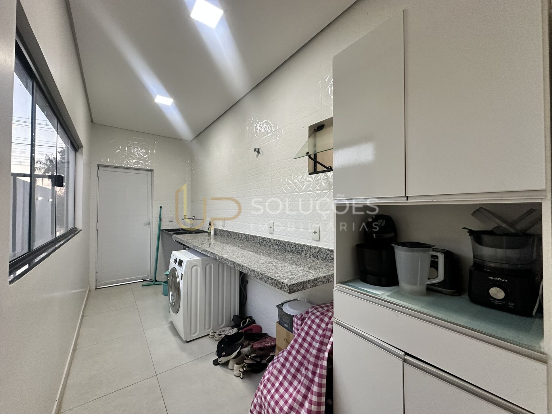 Casa de Condomínio à venda com 4 quartos, 290m² - Foto 15