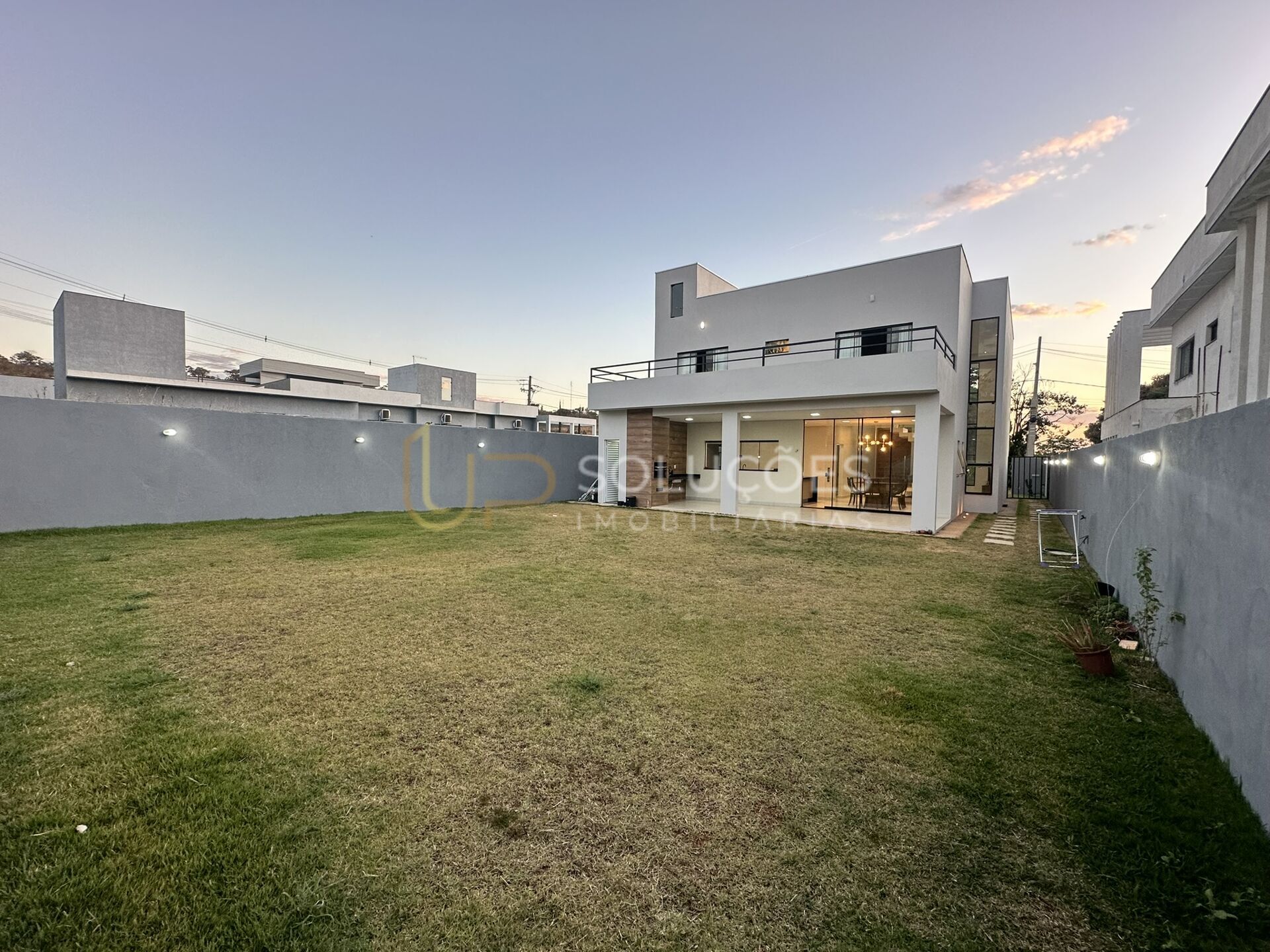 Casa de Condomínio à venda com 4 quartos, 290m² - Foto 39