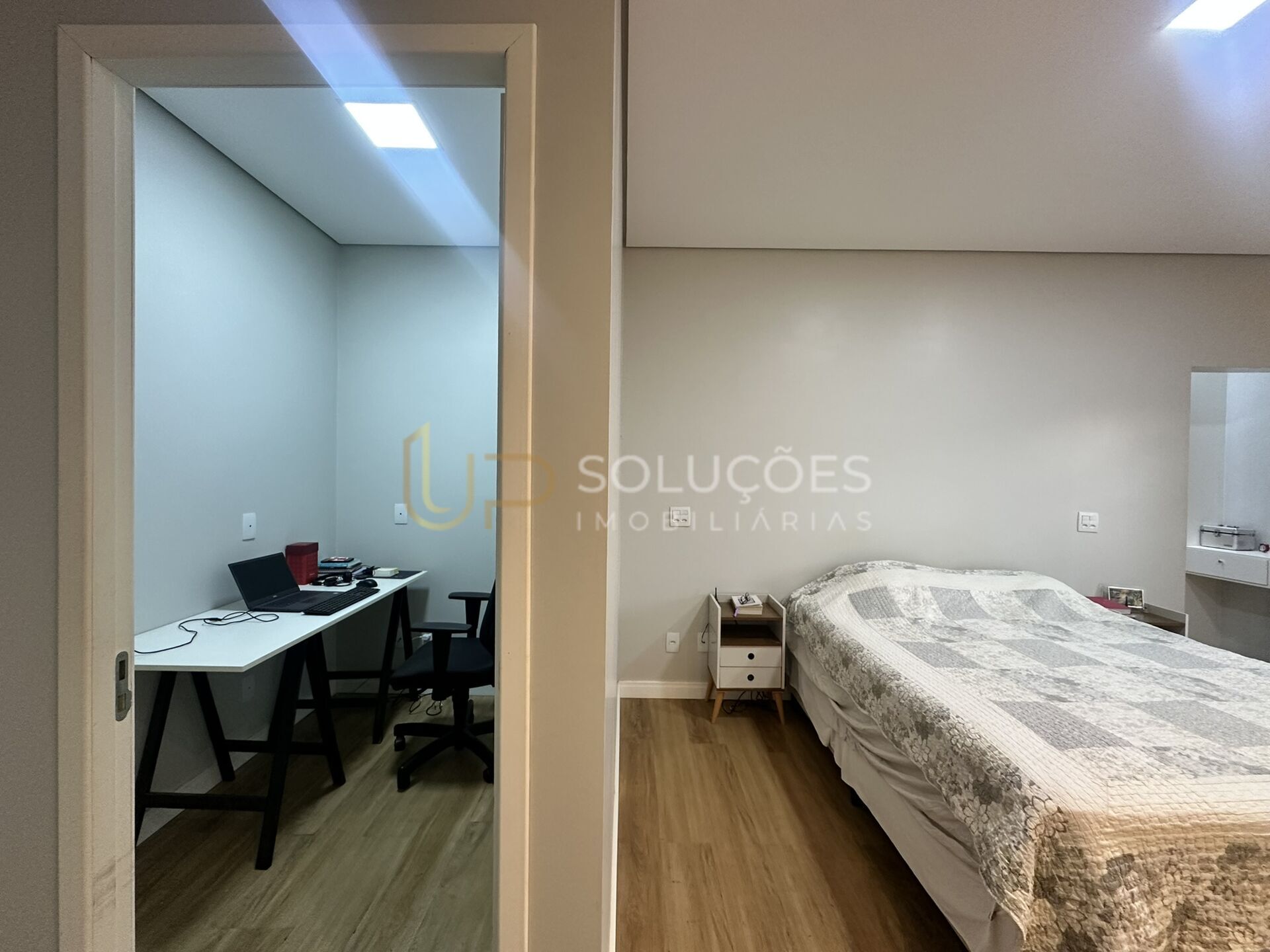Casa de Condomínio à venda com 4 quartos, 290m² - Foto 25