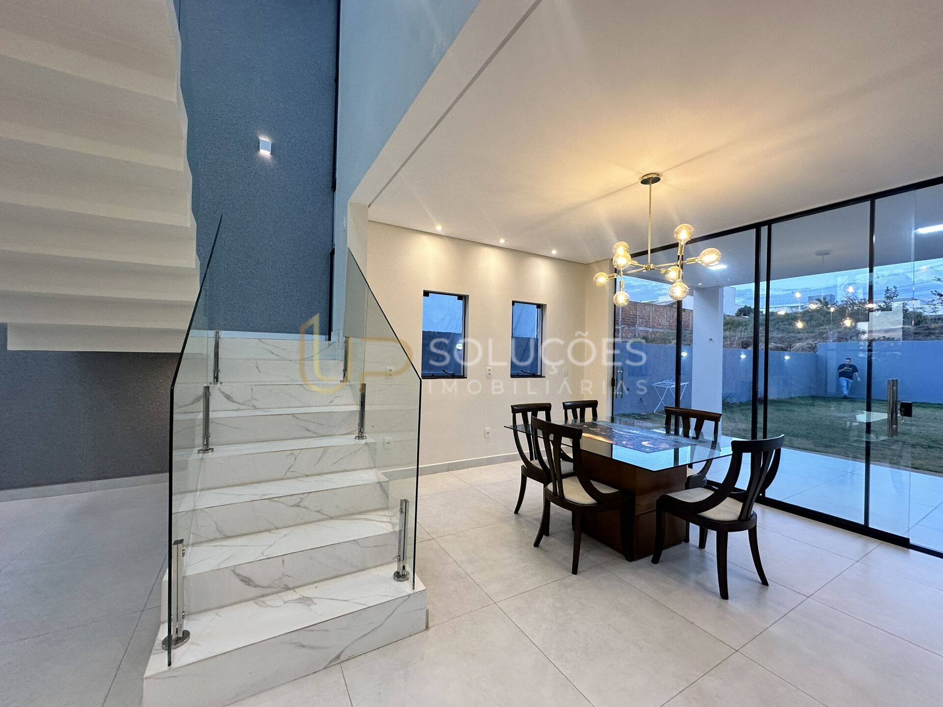 Casa de Condomínio à venda com 4 quartos, 290m² - Foto 9