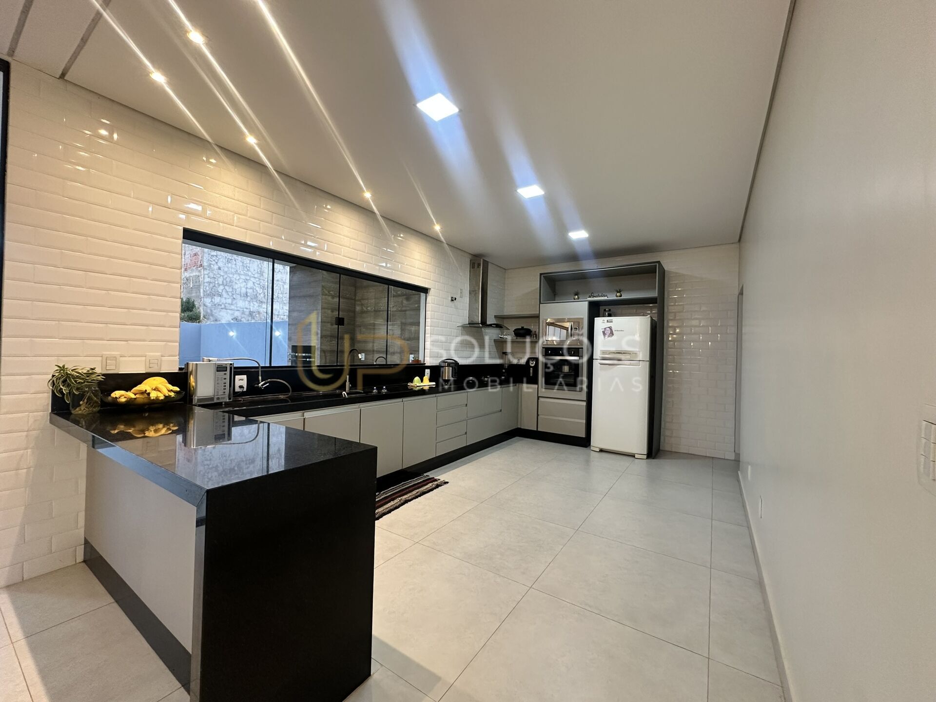 Casa de Condomínio à venda com 4 quartos, 290m² - Foto 10