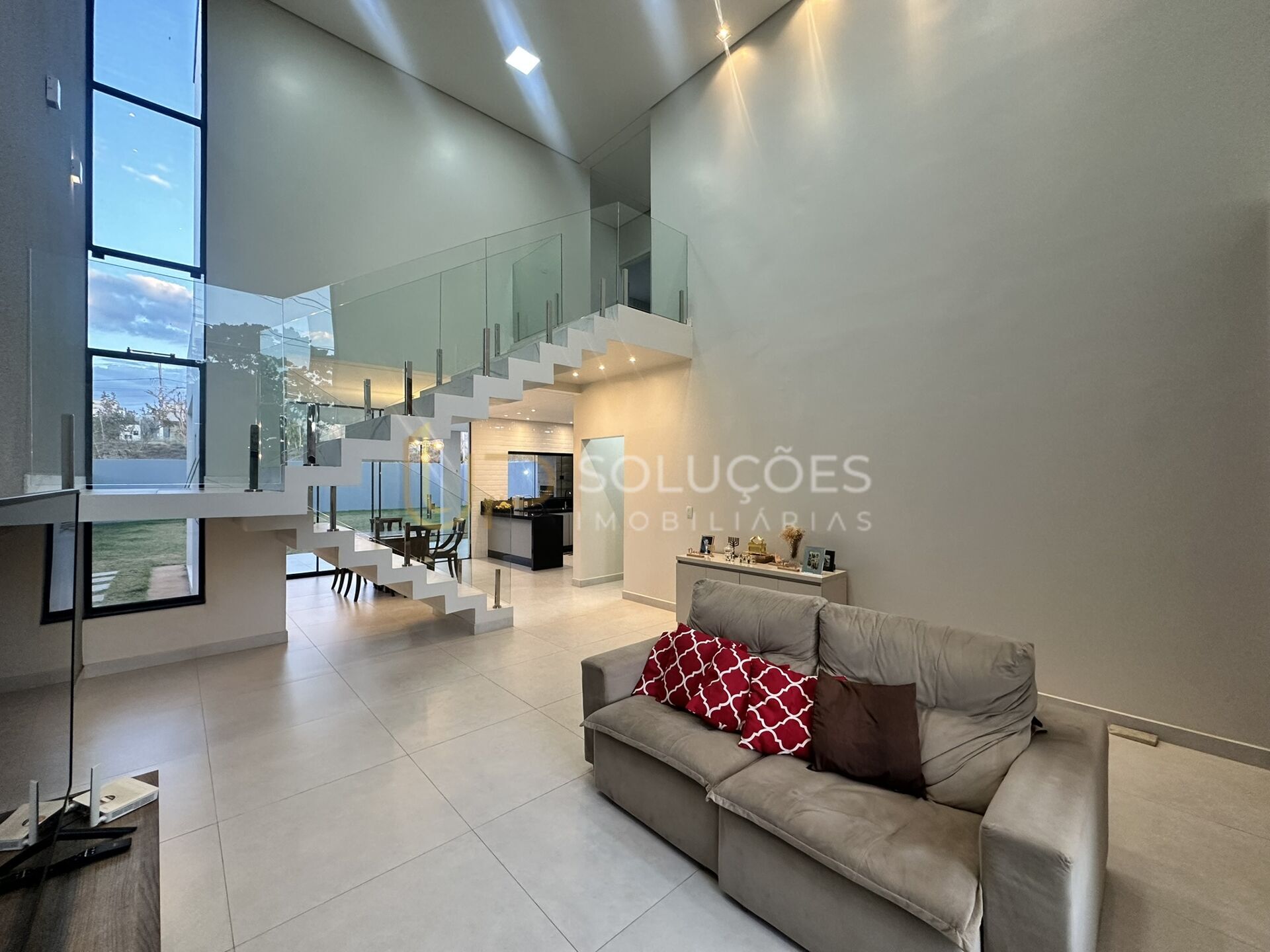 Casa de Condomínio à venda com 4 quartos, 290m² - Foto 5