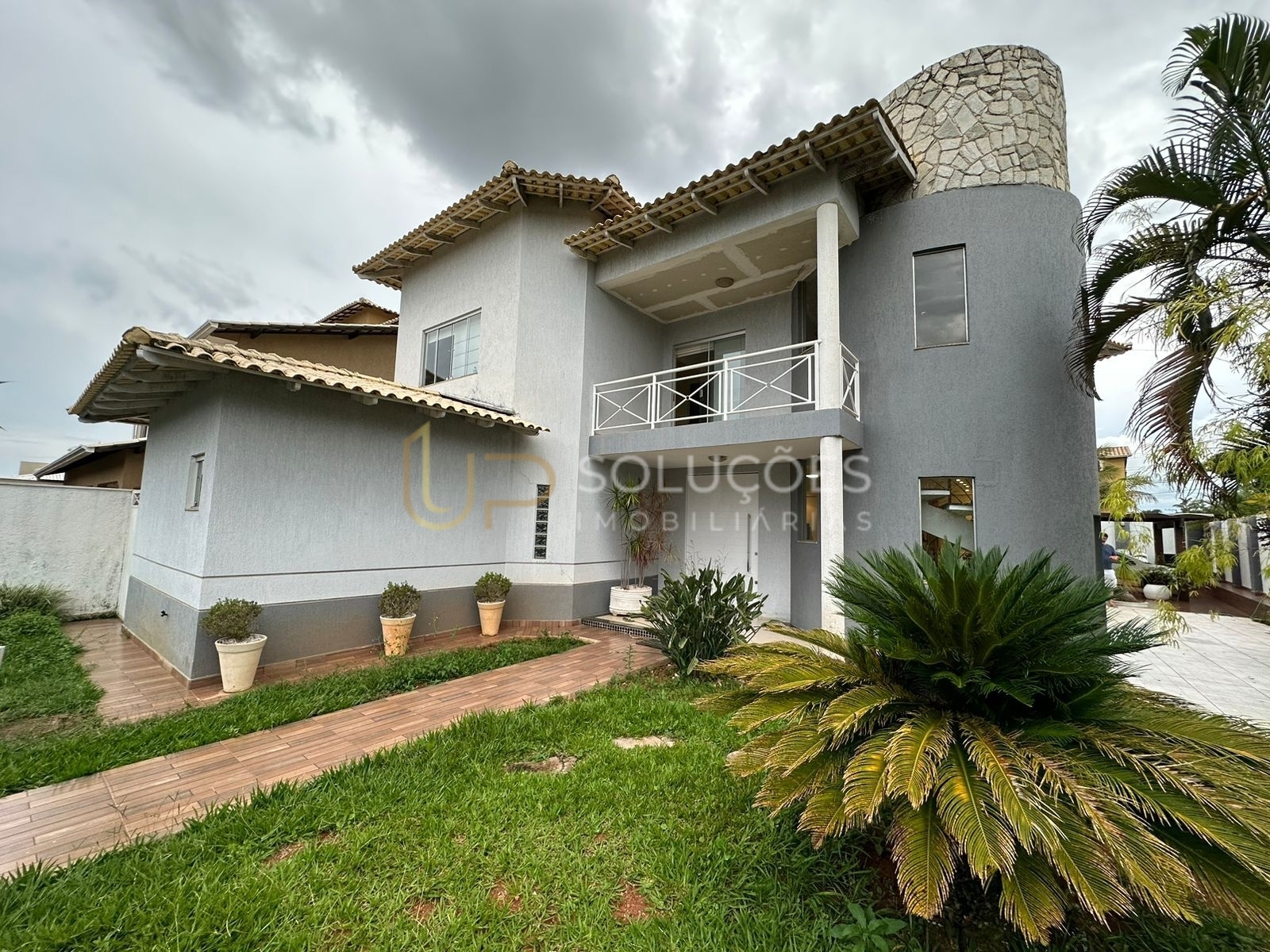 Casa de Condomínio à venda com 4 quartos, 390m² - Foto 3