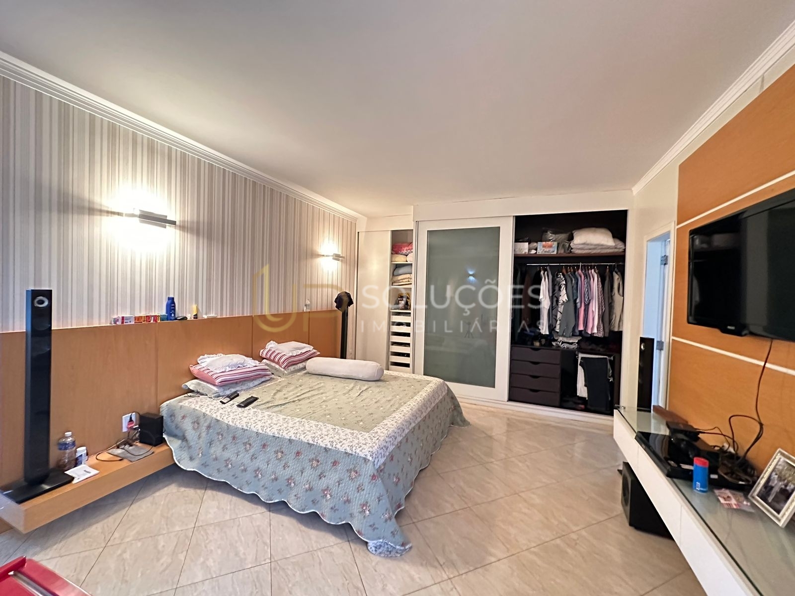 Casa de Condomínio à venda com 4 quartos, 390m² - Foto 60
