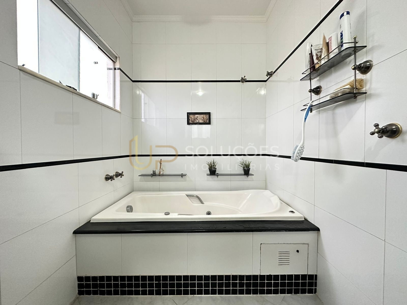 Casa de Condomínio à venda com 4 quartos, 390m² - Foto 50