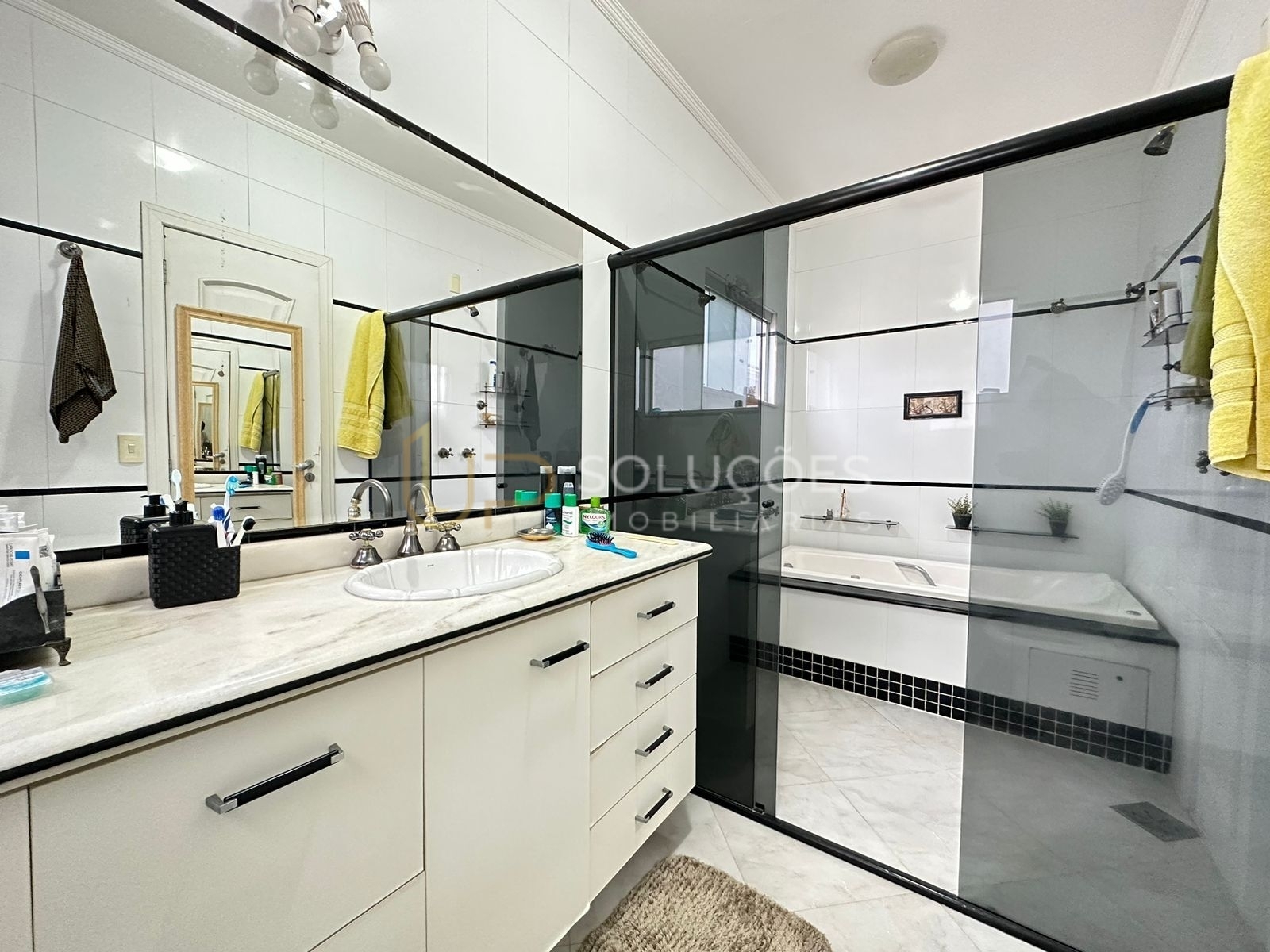 Casa de Condomínio à venda com 4 quartos, 390m² - Foto 48