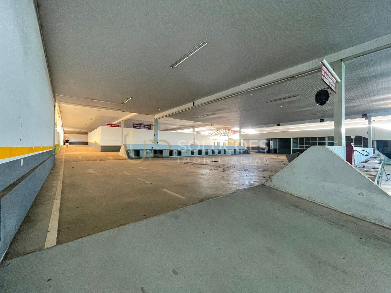 Loja-Salão, 12188 m² - Foto 16