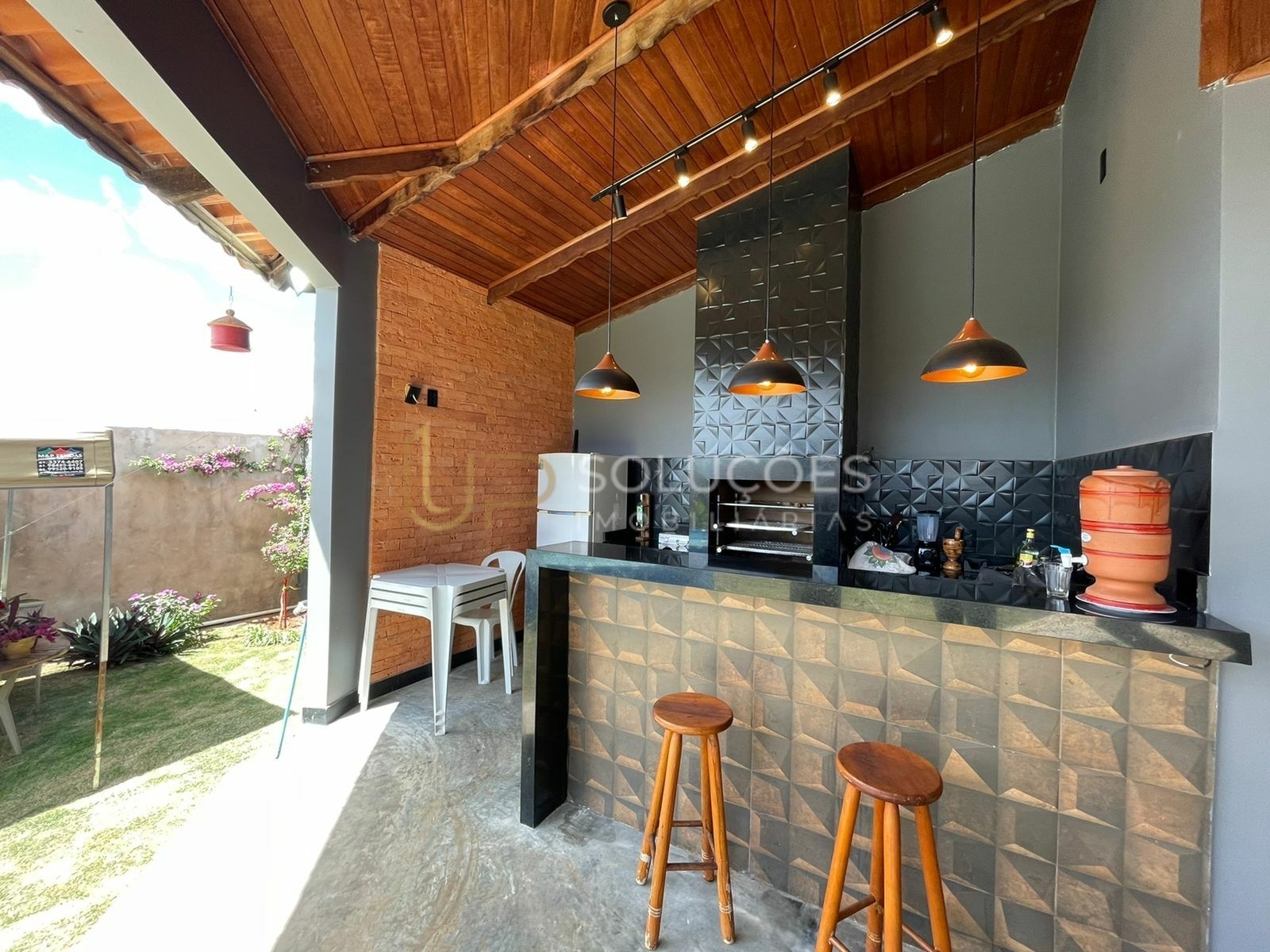 Sobrado, 4 quartos, 370 m² - Foto 1