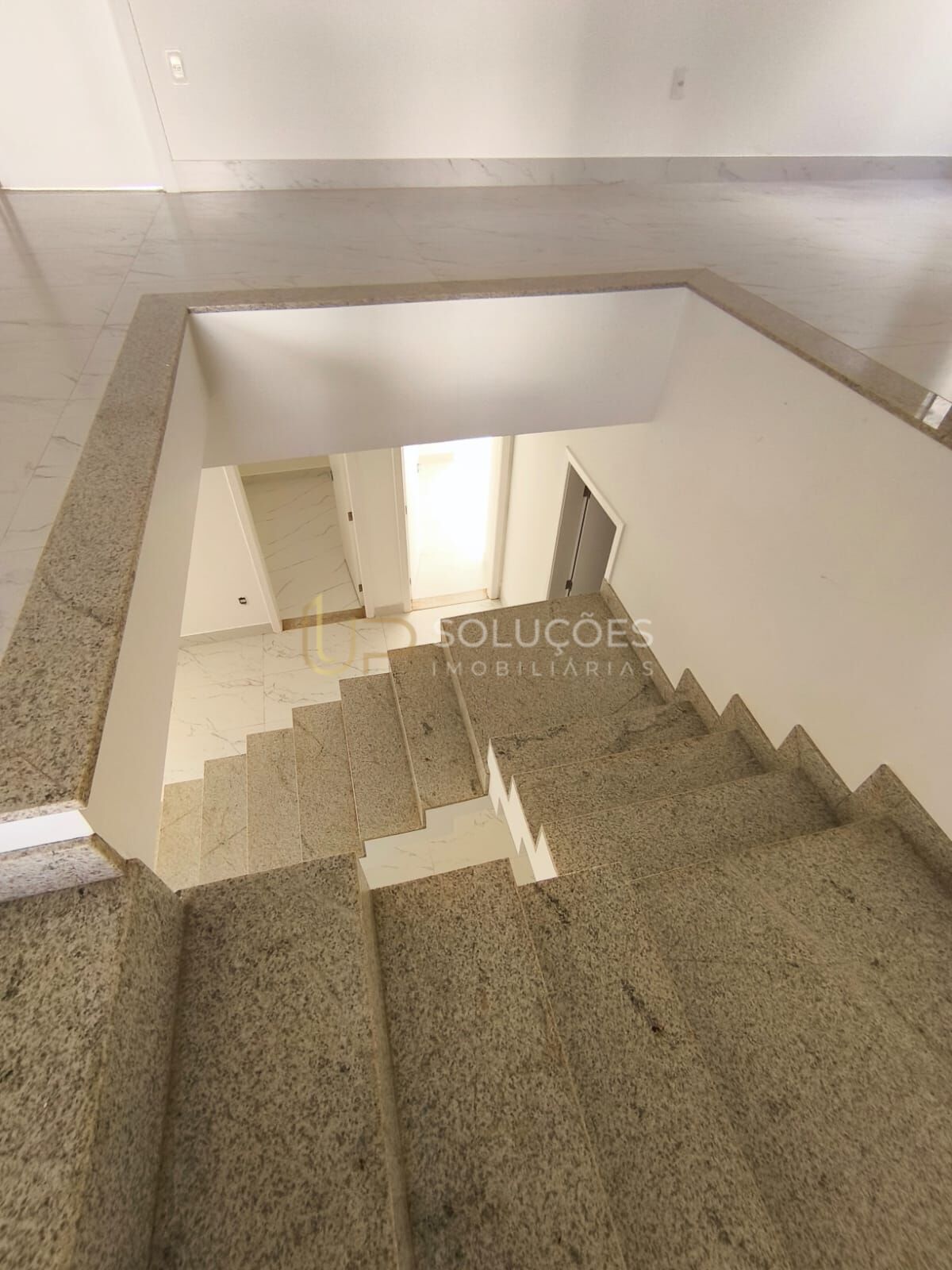 Casa, 2 quartos, 340 m² - Foto 10