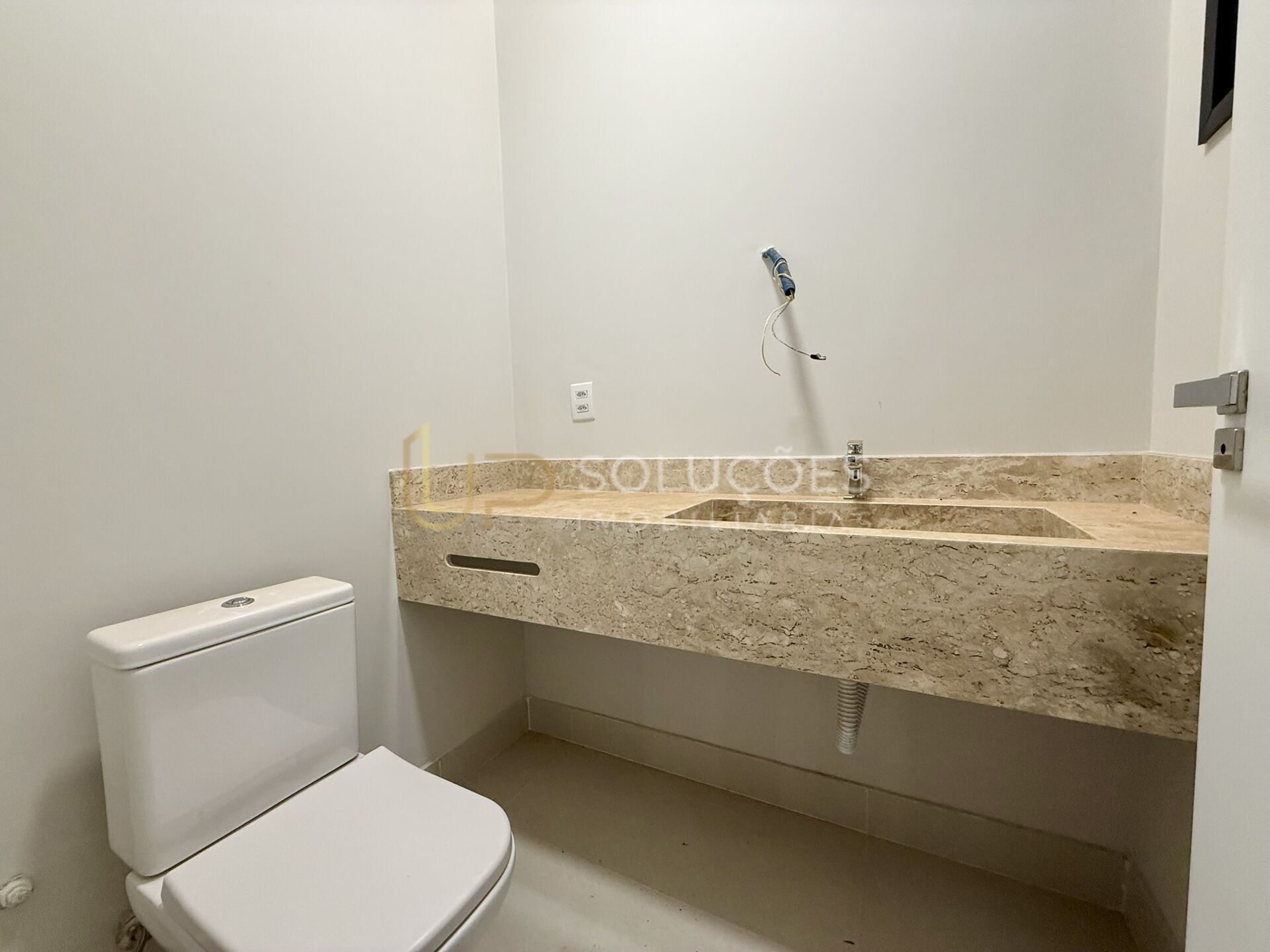 Casa de Condomínio à venda com 4 quartos, 247m² - Foto 27