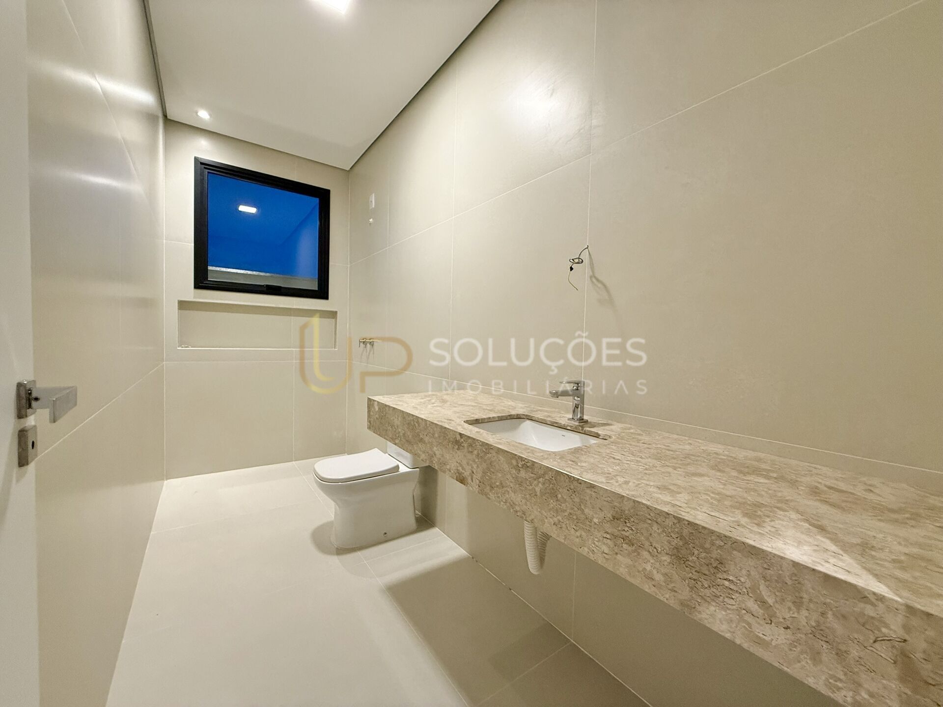 Casa de Condomínio à venda com 4 quartos, 247m² - Foto 26