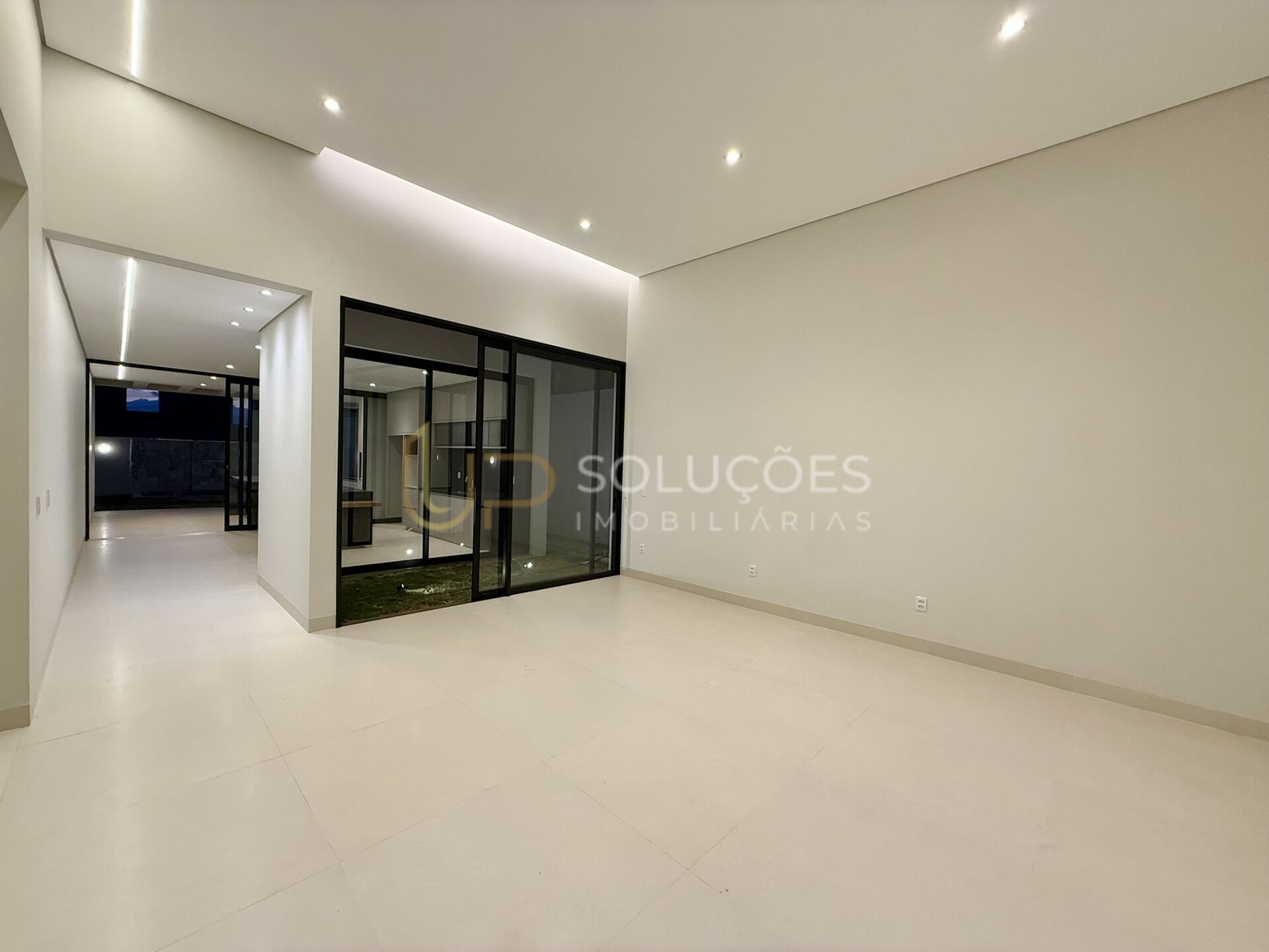 Casa de Condomínio à venda com 4 quartos, 247m² - Foto 9