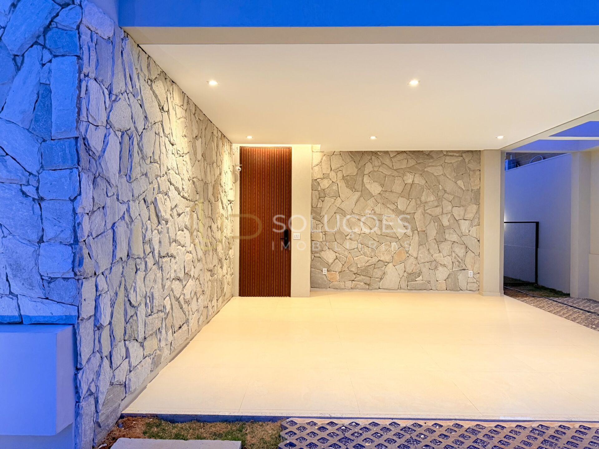 Casa de Condomínio à venda com 4 quartos, 247m² - Foto 5