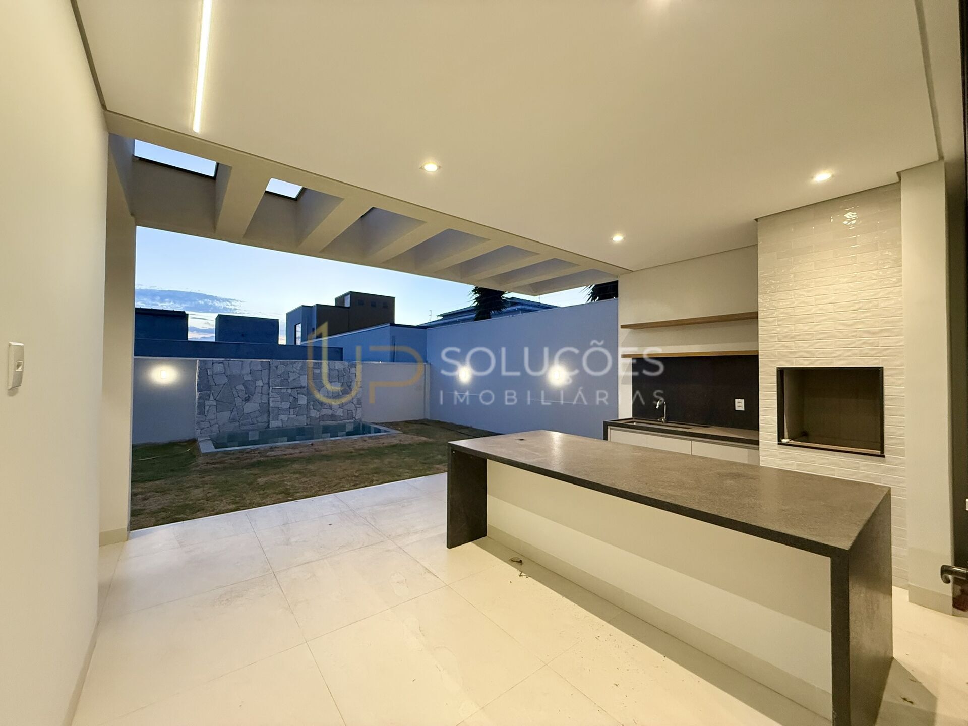 Casa de Condomínio à venda com 4 quartos, 247m² - Foto 30
