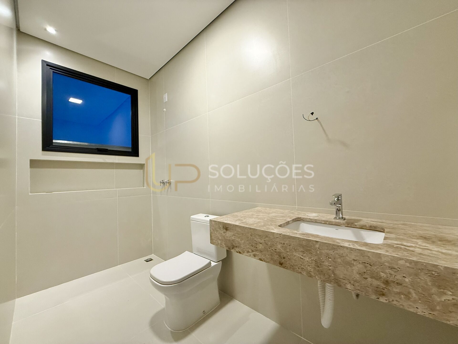 Casa de Condomínio à venda com 4 quartos, 247m² - Foto 25