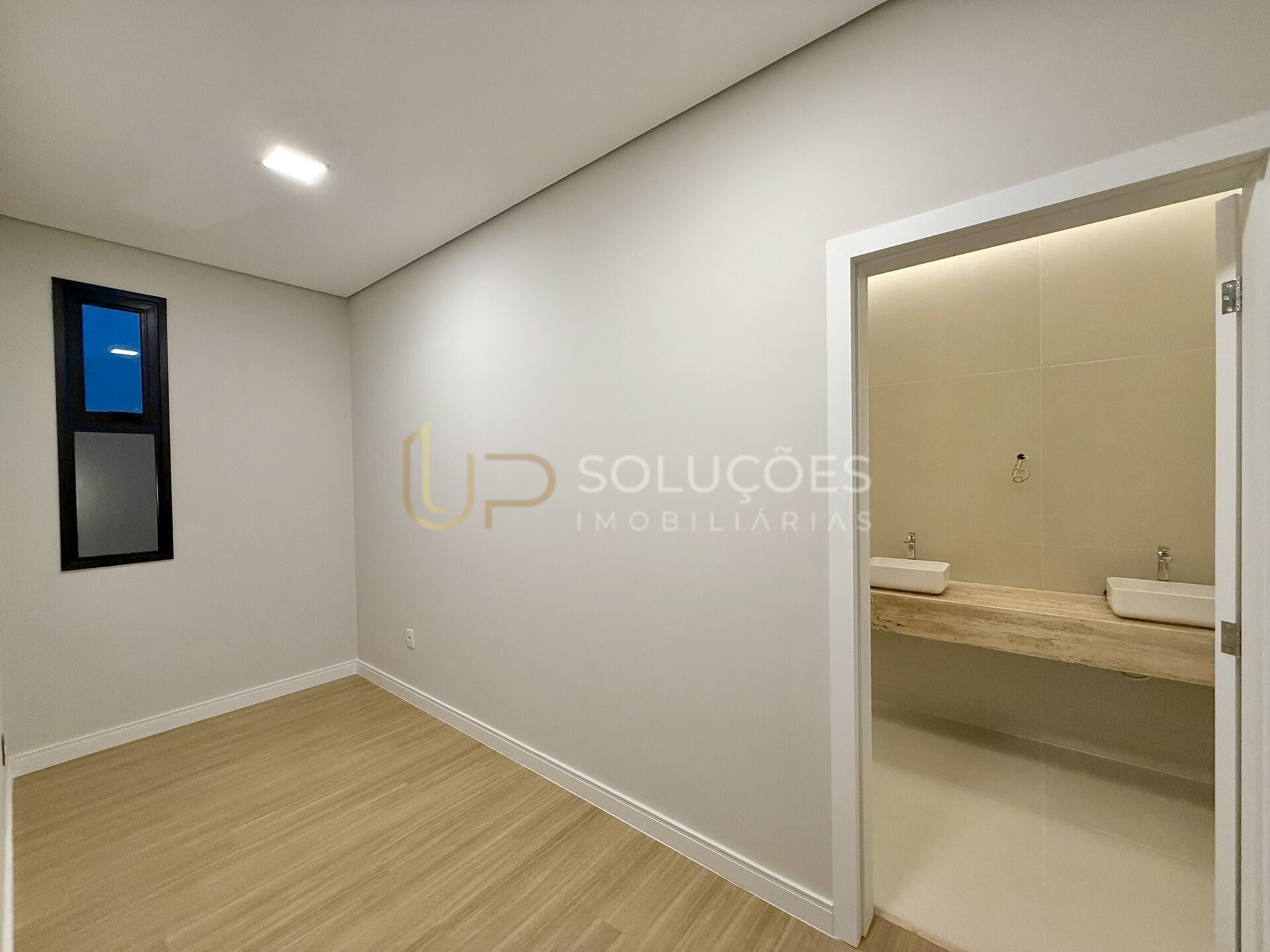 Casa de Condomínio à venda com 4 quartos, 247m² - Foto 20