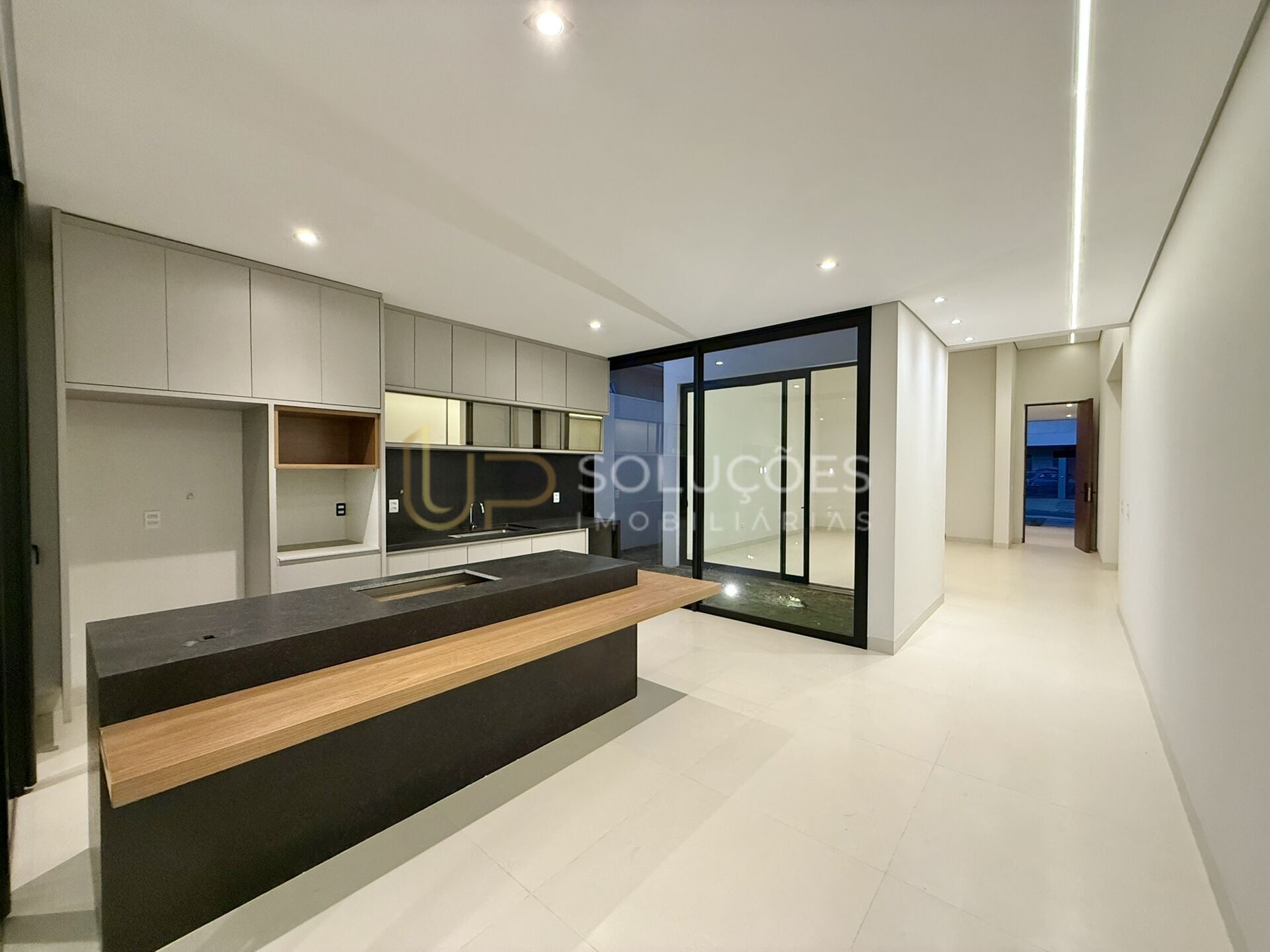 Casa de Condomínio à venda com 4 quartos, 247m² - Foto 10