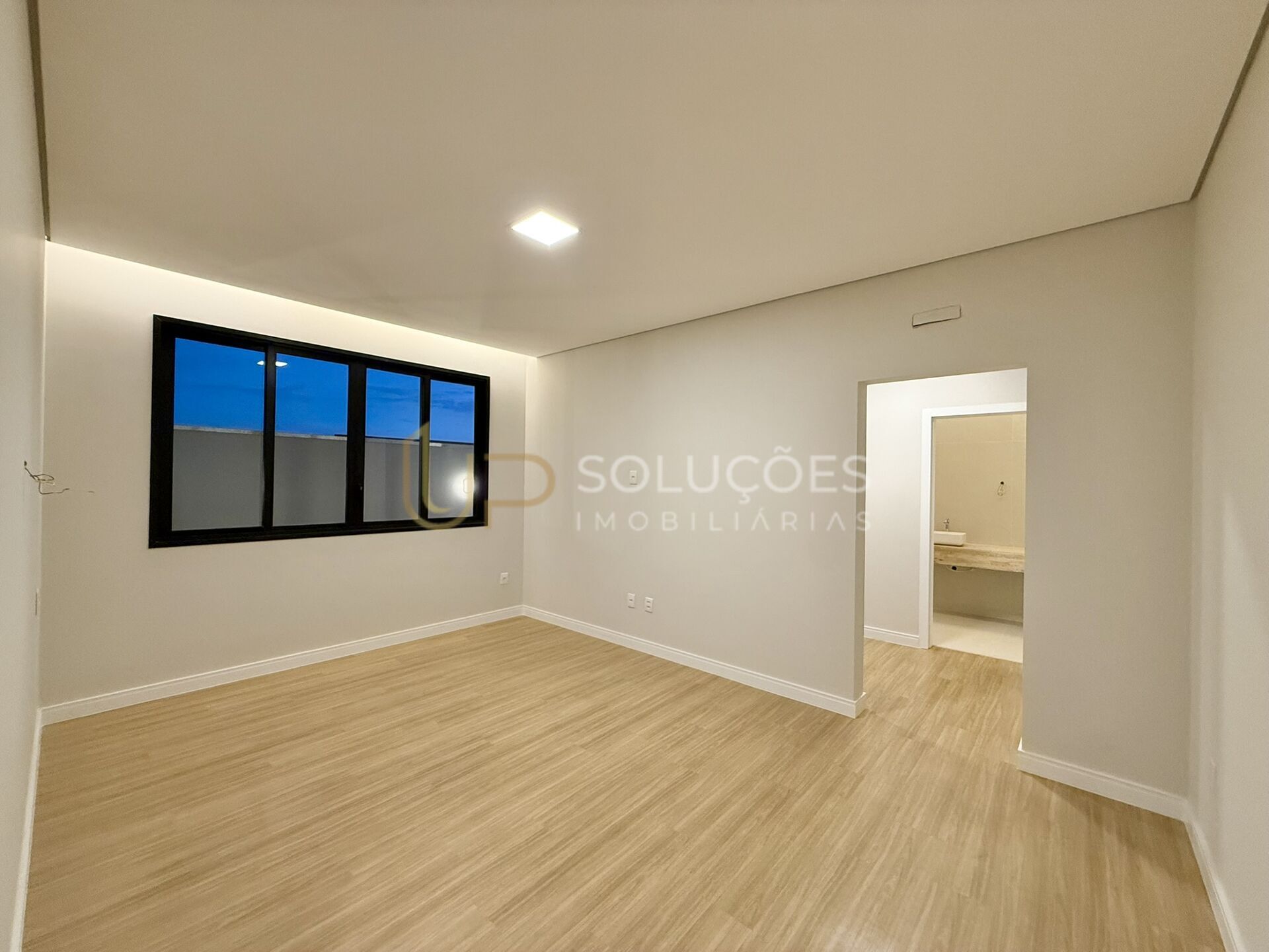 Casa de Condomínio à venda com 4 quartos, 247m² - Foto 17