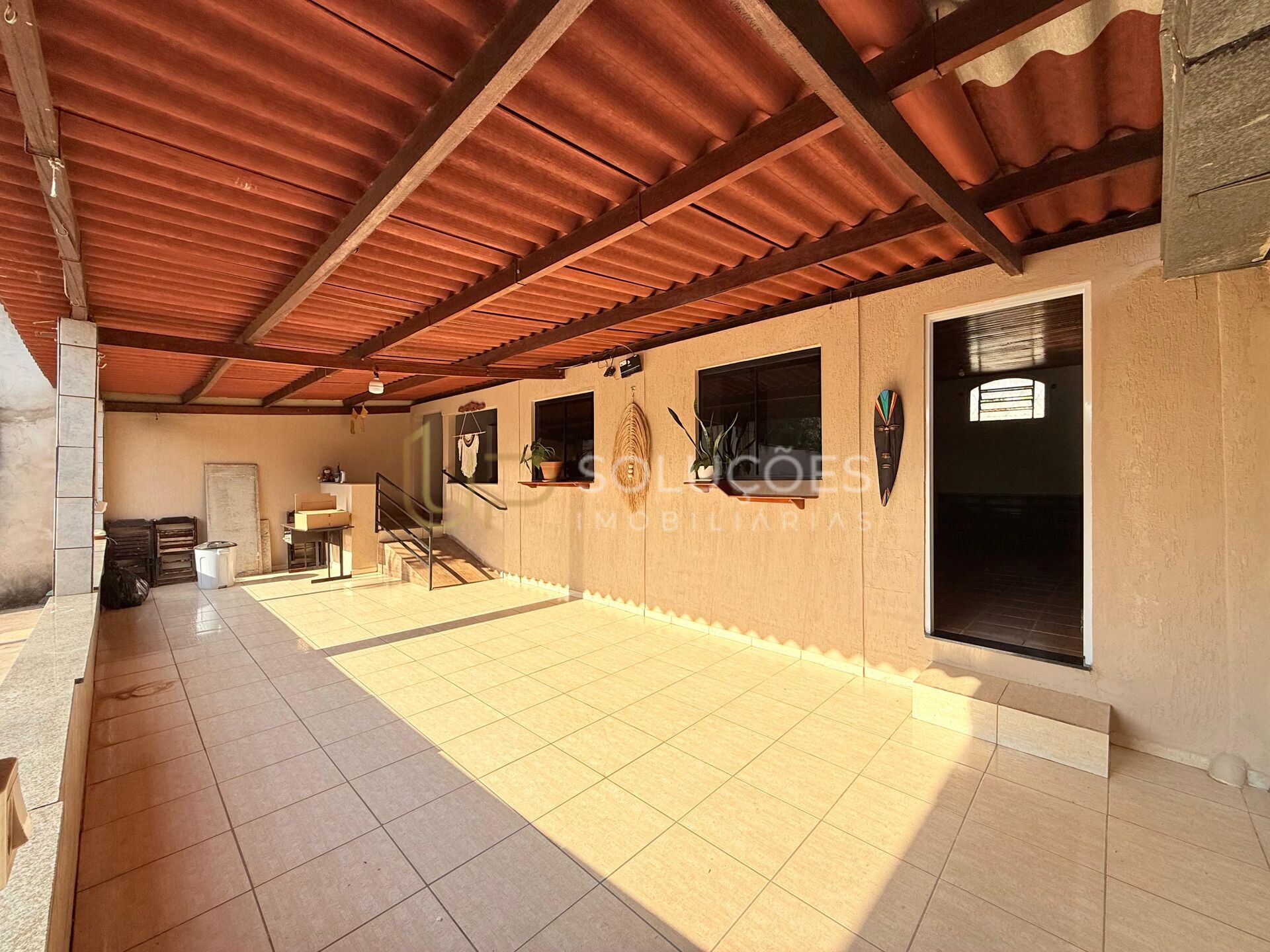 Casa, 5 quartos, 210 m² - Foto 1