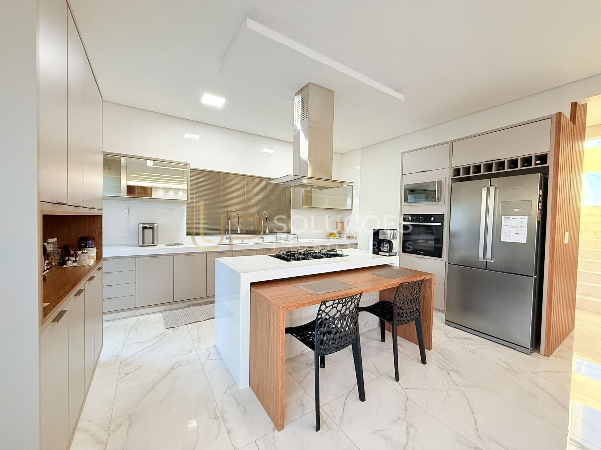 Sobrado à venda com 4 quartos, 337m² - Foto 7