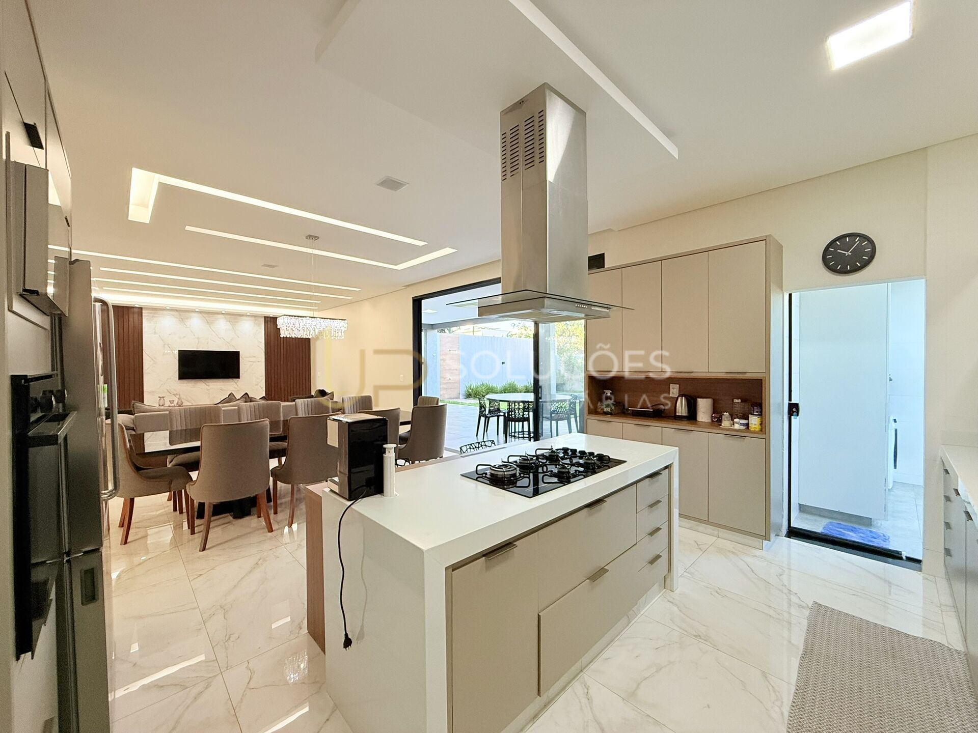 Sobrado à venda com 4 quartos, 337m² - Foto 8