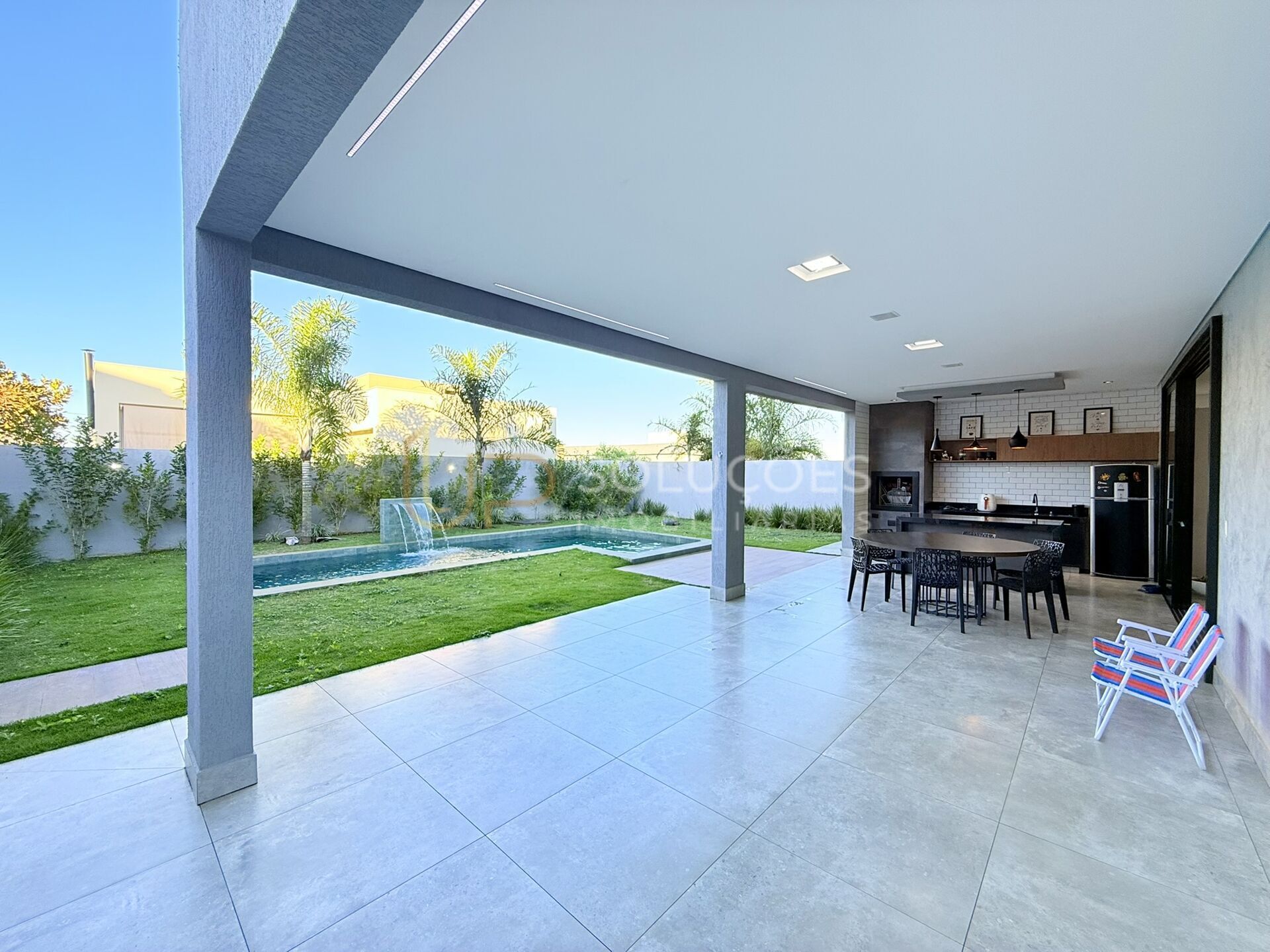 Sobrado à venda com 4 quartos, 337m² - Foto 35