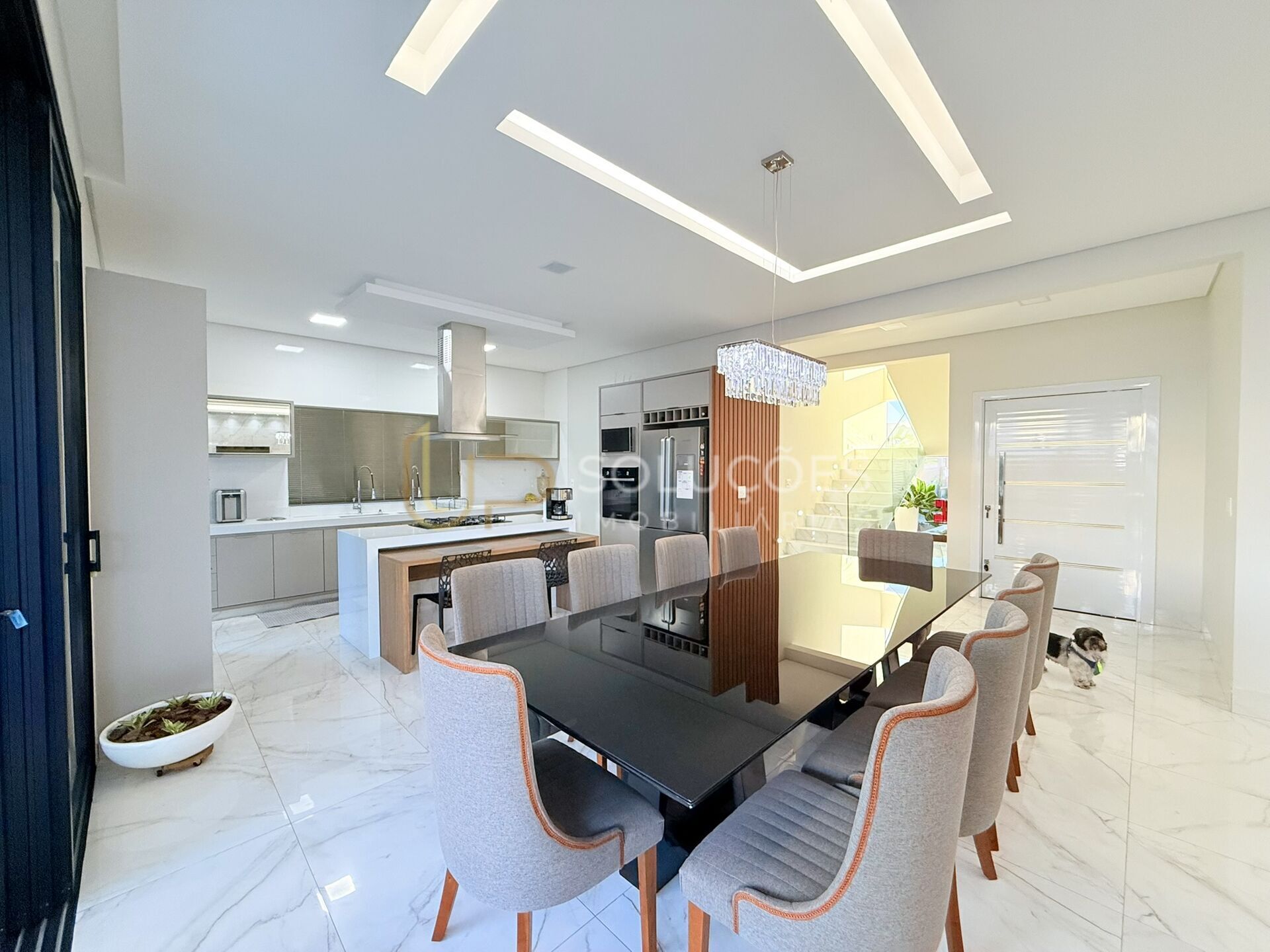 Sobrado à venda com 4 quartos, 337m² - Foto 3