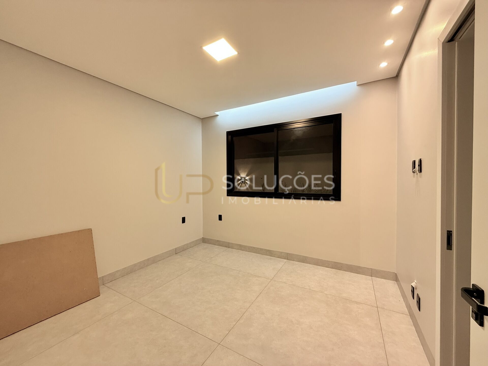 Casa de Condomínio à venda com 4 quartos, 250m² - Foto 35