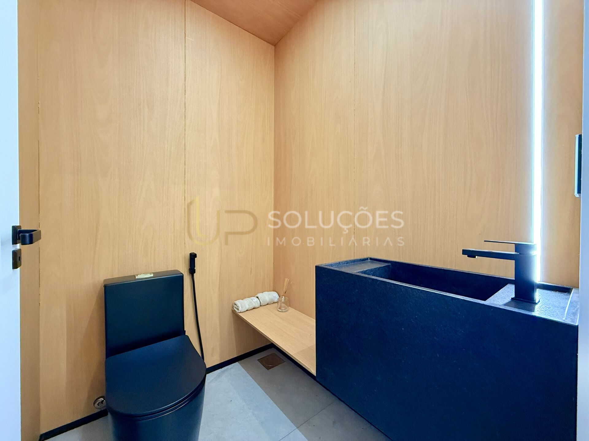 Casa de Condomínio à venda com 4 quartos, 250m² - Foto 11