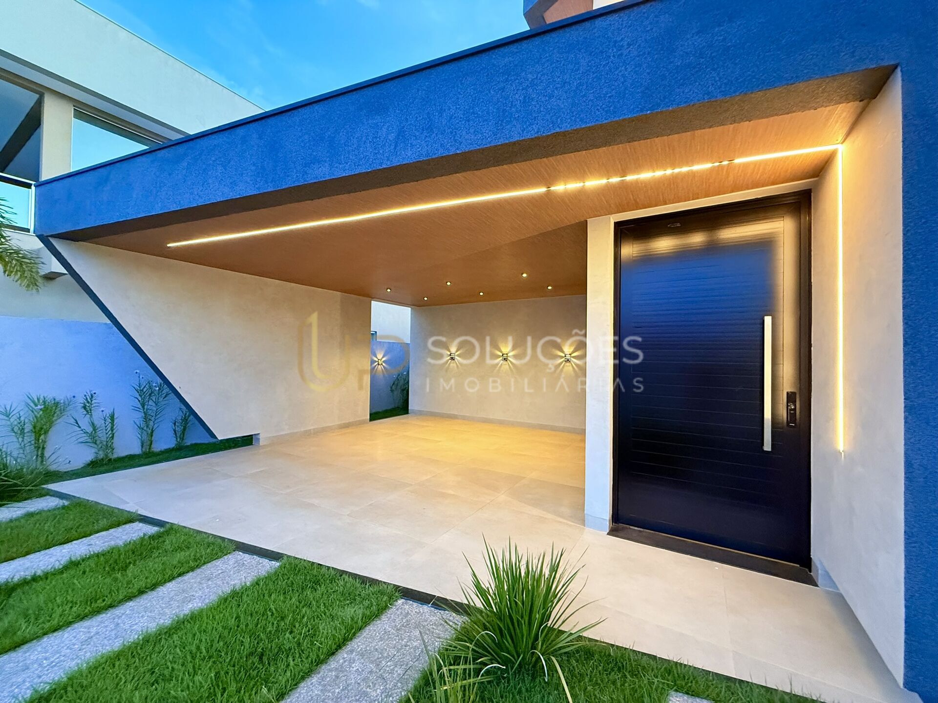 Casa de Condomínio à venda com 4 quartos, 250m² - Foto 4
