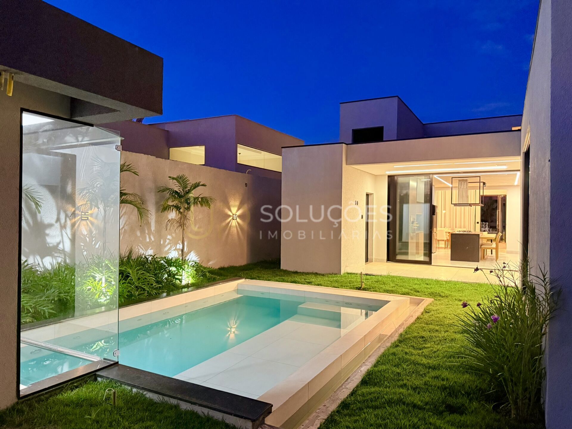 Casa de Condomínio à venda com 4 quartos, 250m² - Foto 47