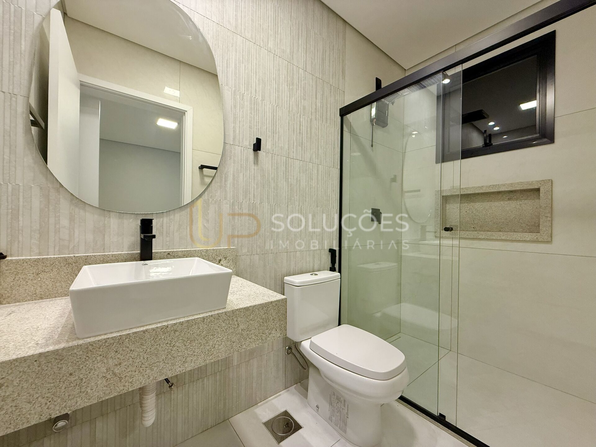 Casa de Condomínio à venda com 4 quartos, 250m² - Foto 36