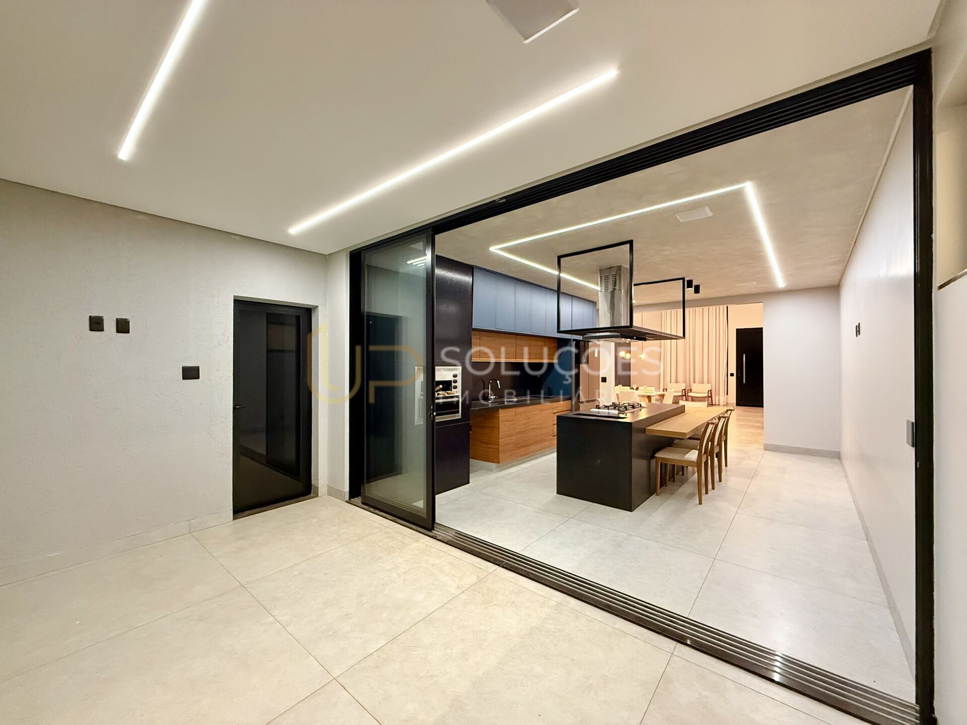 Casa de Condomínio à venda com 4 quartos, 250m² - Foto 40