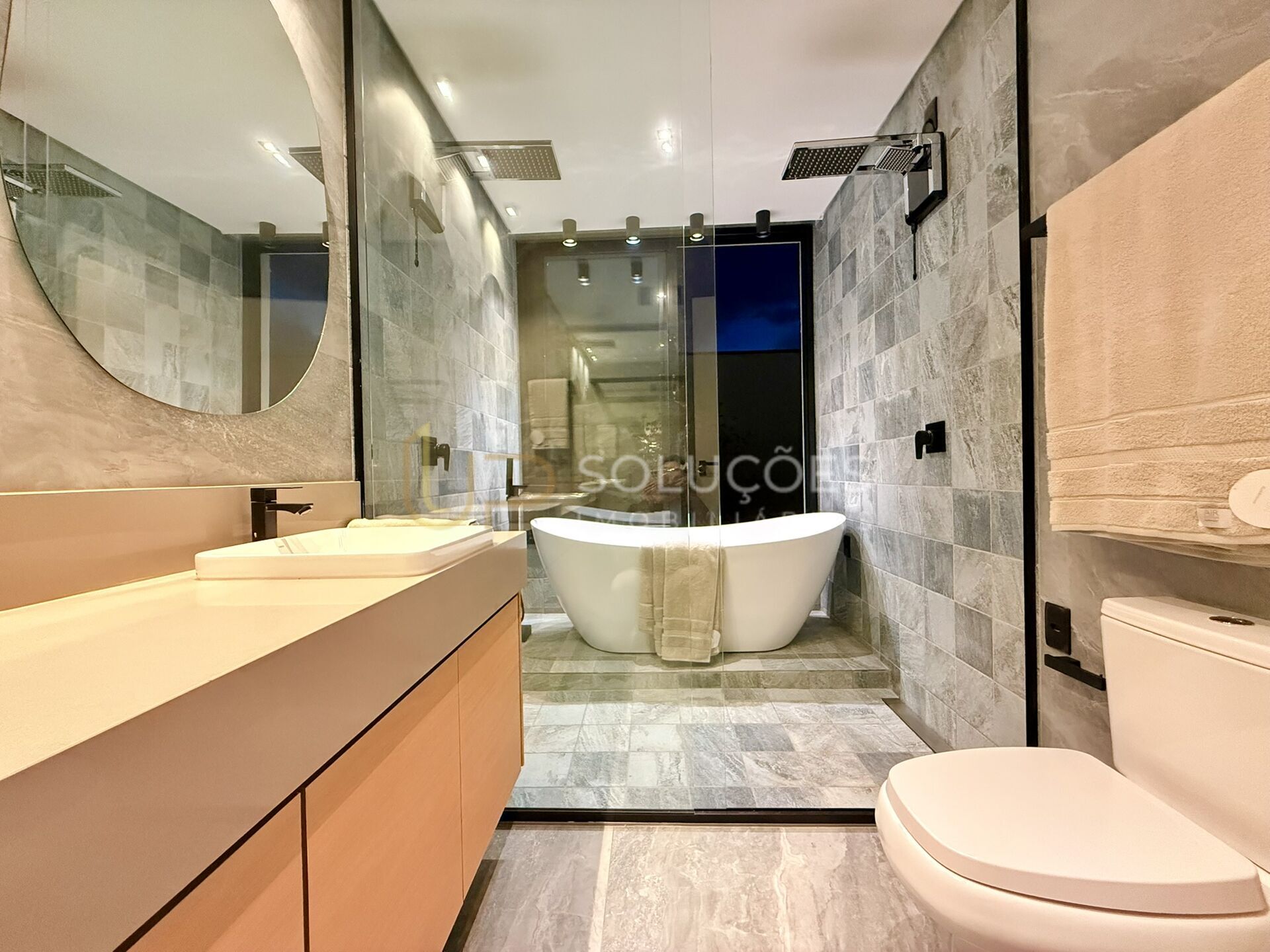 Casa de Condomínio à venda com 4 quartos, 250m² - Foto 27