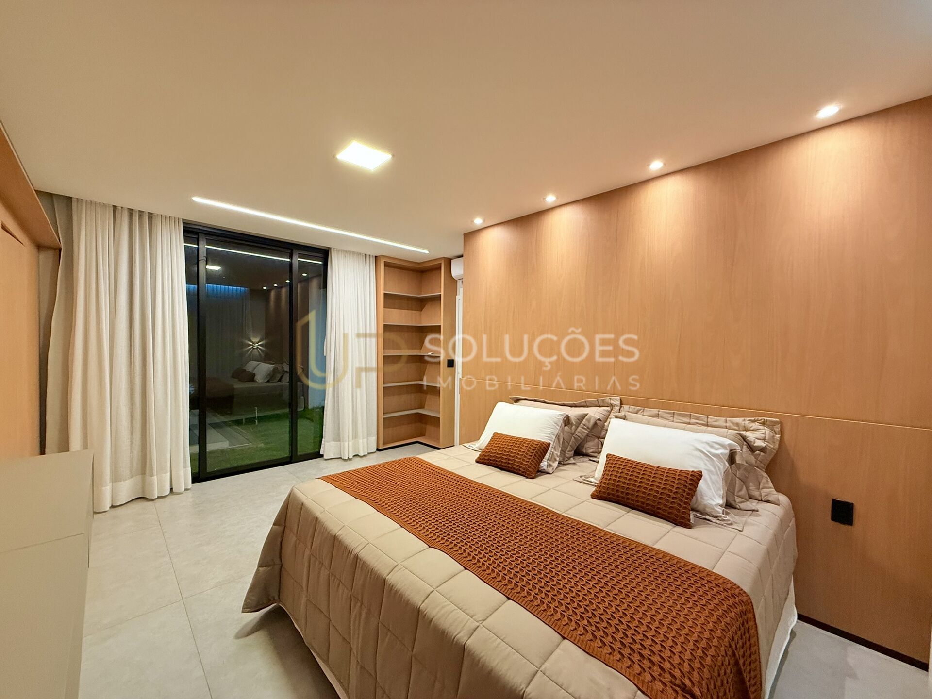 Casa de Condomínio à venda com 4 quartos, 250m² - Foto 23